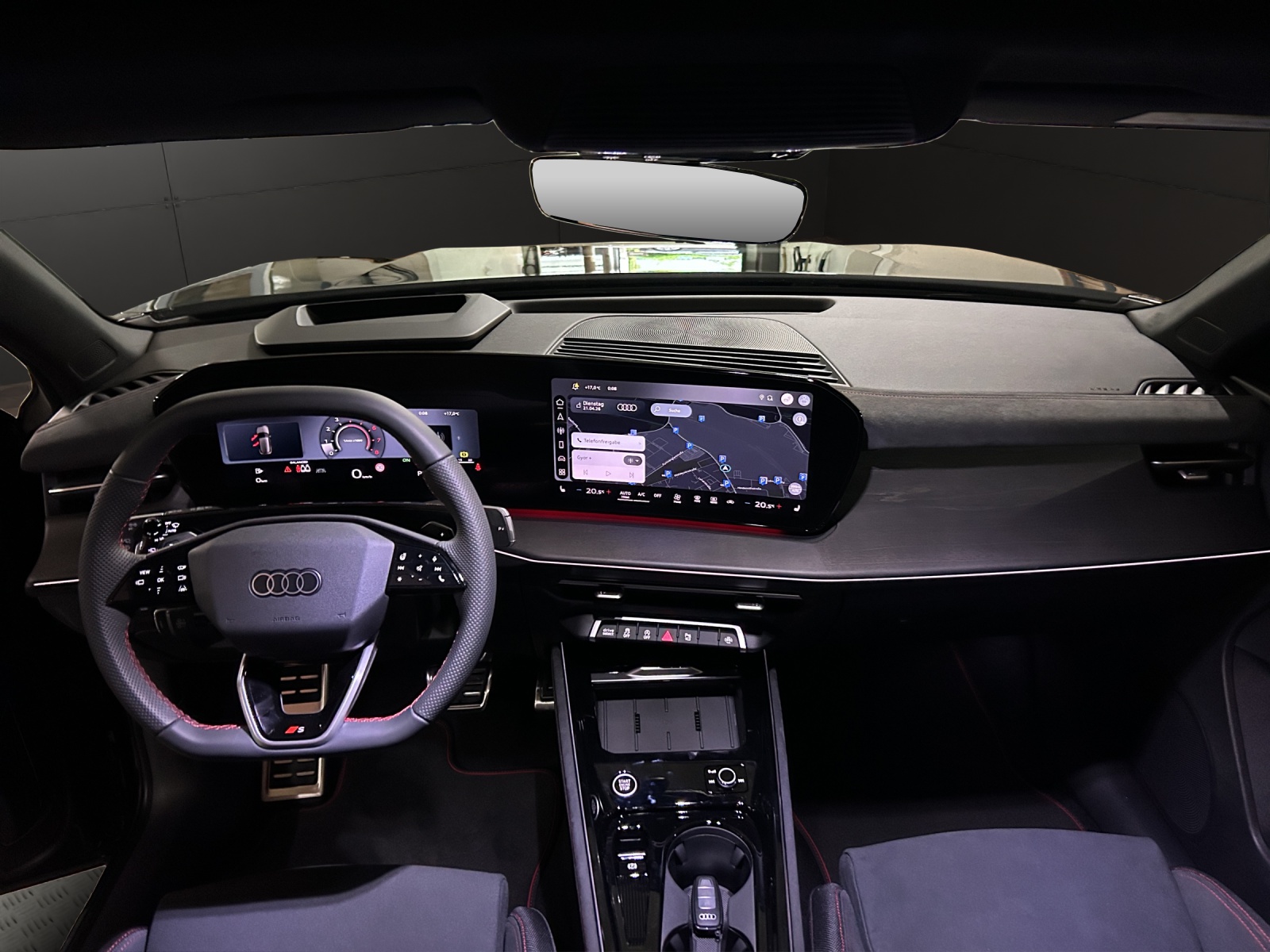 AUDI Q3 SUV TFSI quattro 195 kW S tronic-image-12