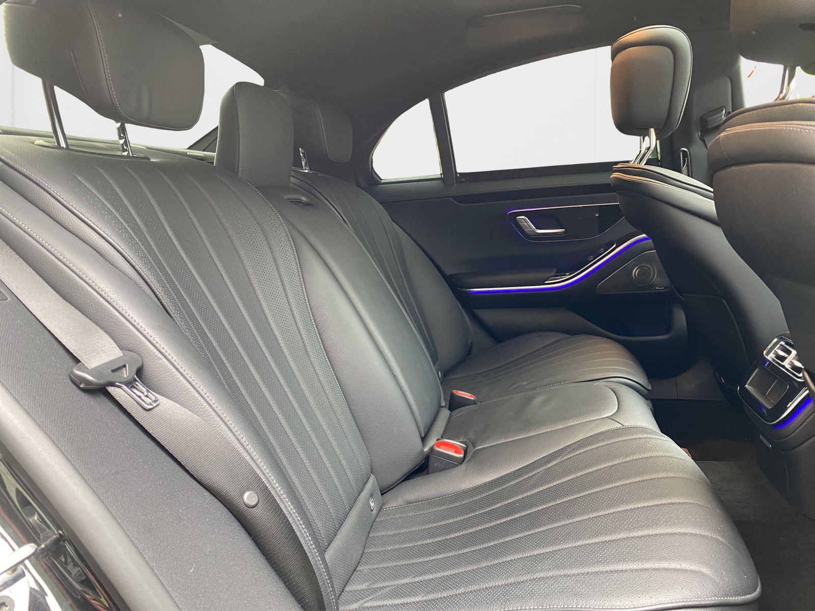 MERCEDES-BENZ S 400 d 4Matic AMG Line 9G-Tronic-image-17