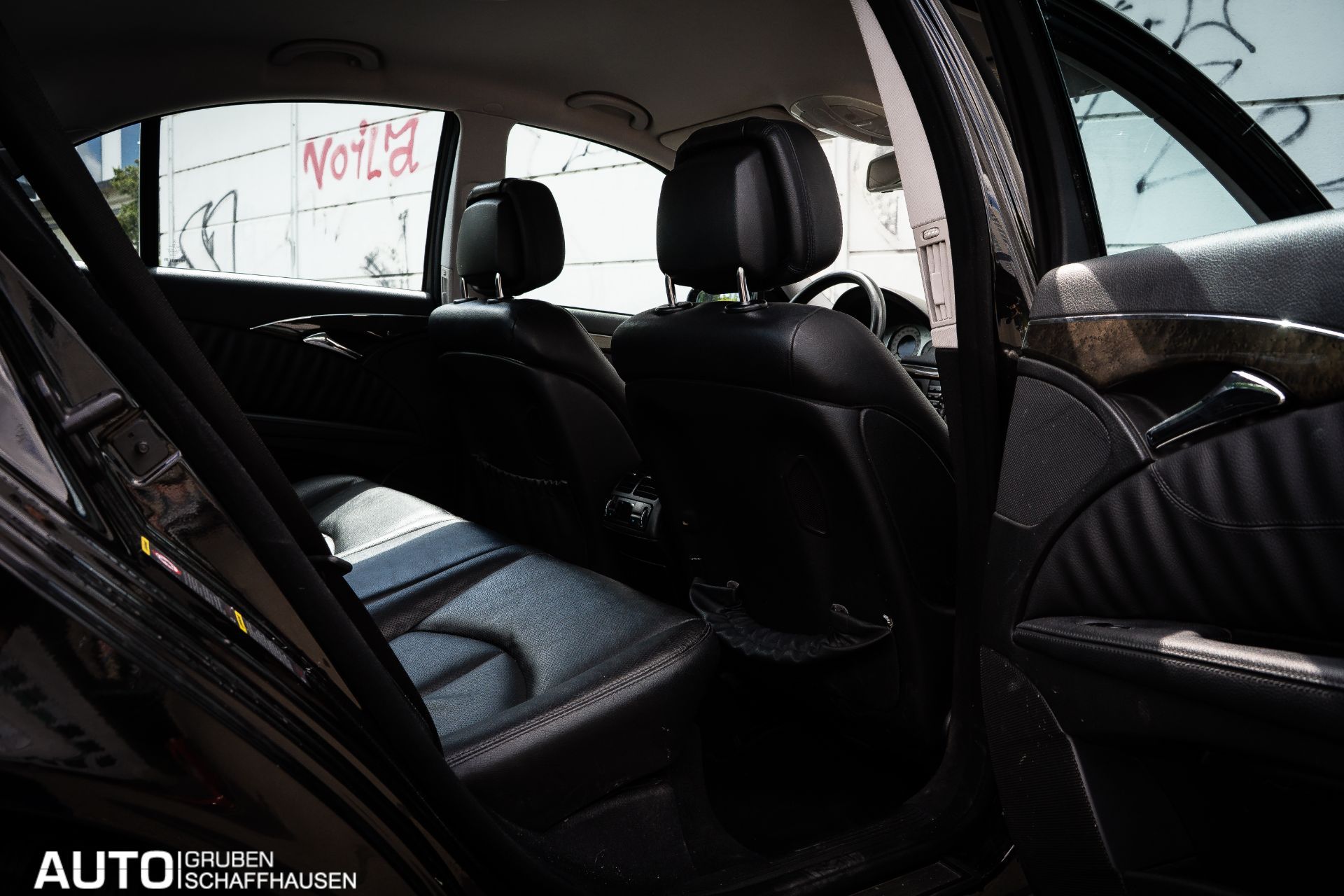 MERCEDES-BENZ E 350 Avantgarde 4Matic Automatic-image-15