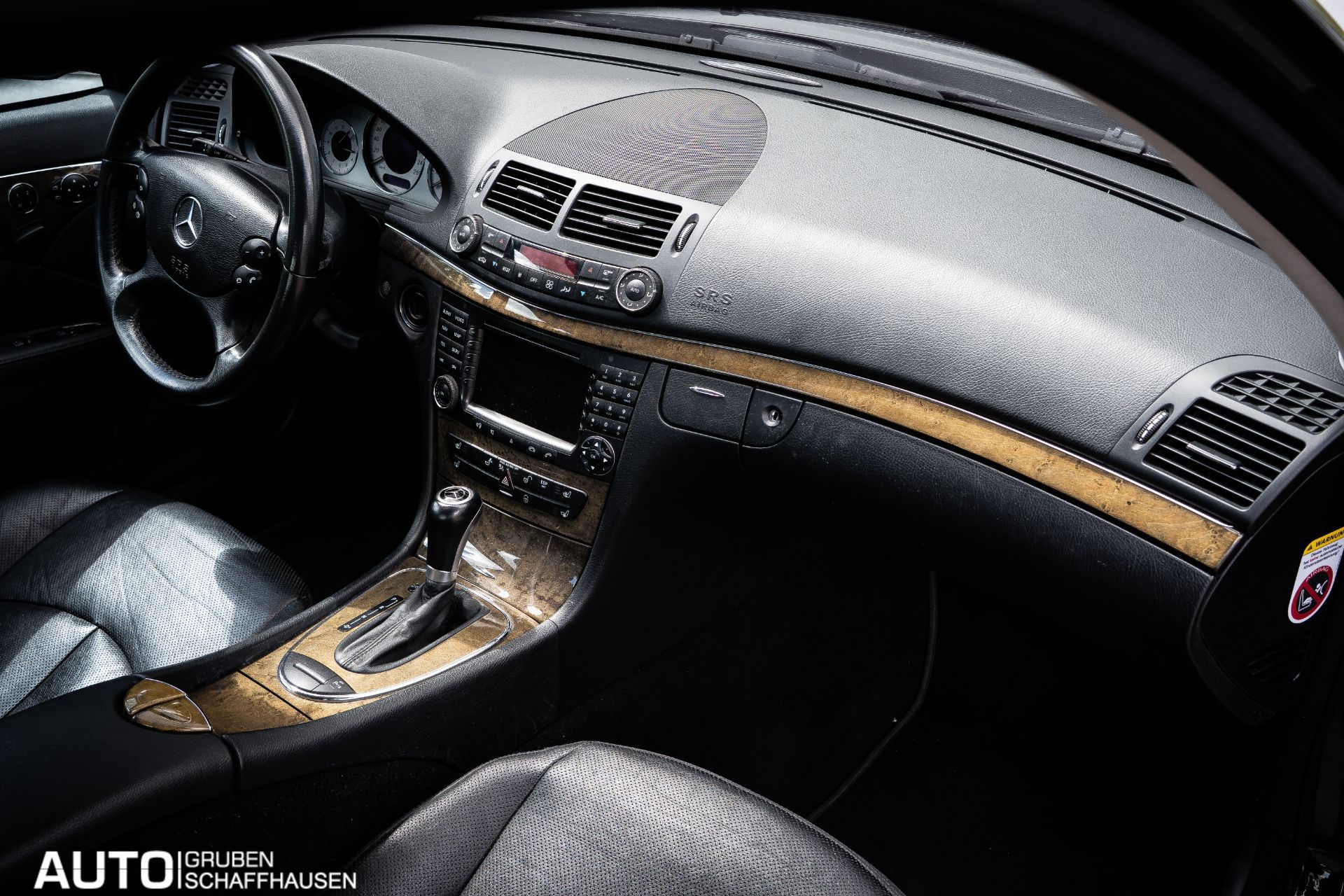 MERCEDES-BENZ E 350 Avantgarde 4Matic Automatic-image-13