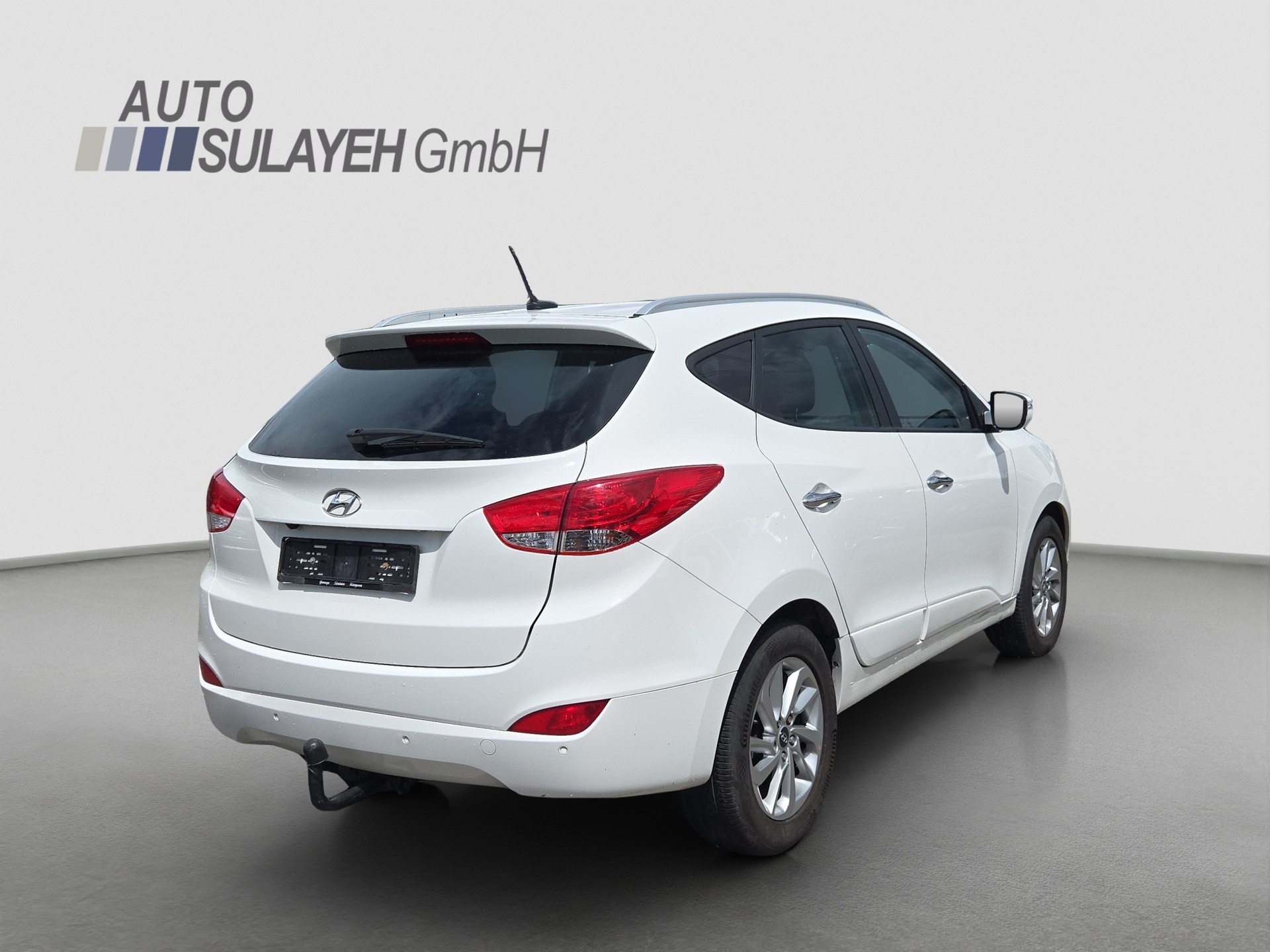 HYUNDAI iX 35 2.0 CRDi Premium 4WD Automatic-image-7