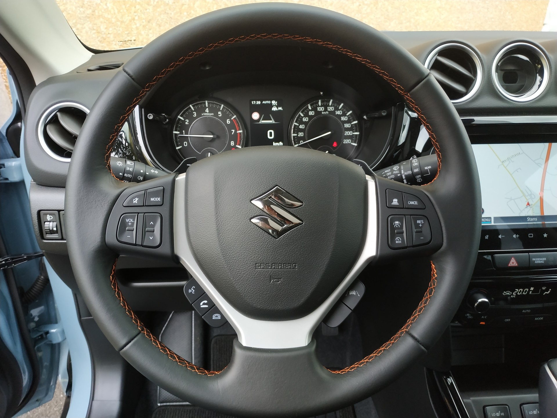 SUZUKI Vitara 1.4 Boosterjet Black Edition Top 4x4 Hybrid Automatic-image-15