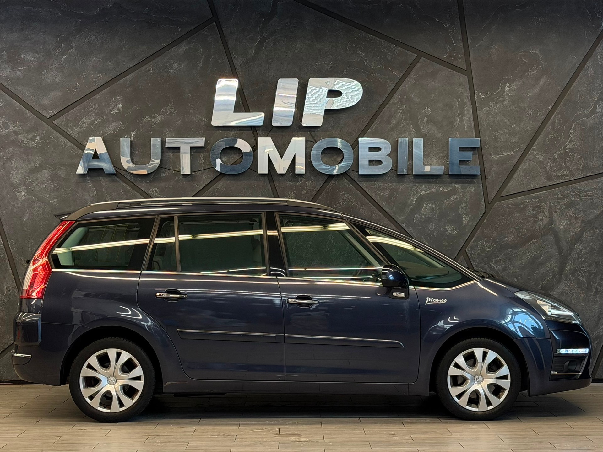 CITROEN Grand C4 Picasso 2.0 HDI Exclusive EGS6-showroom-element-3
