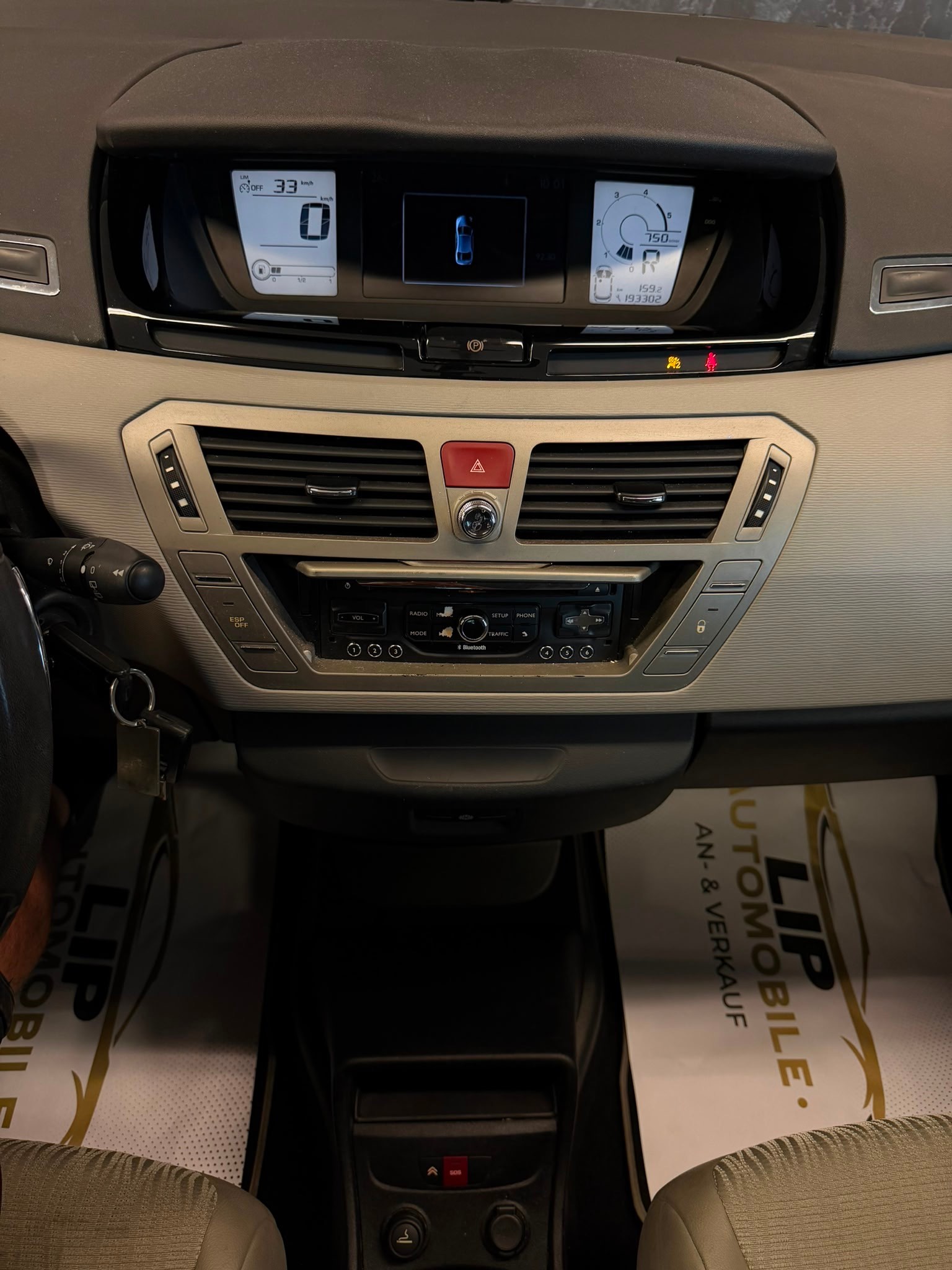 CITROEN Grand C4 Picasso 2.0 HDI Exclusive EGS6-image-11