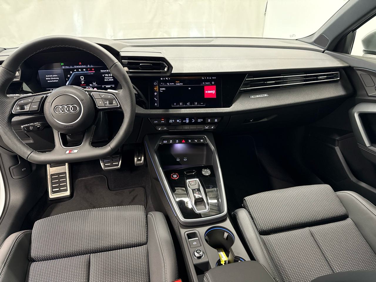 AUDI S3 Sportback TFSI quattro S-tronic-image-5