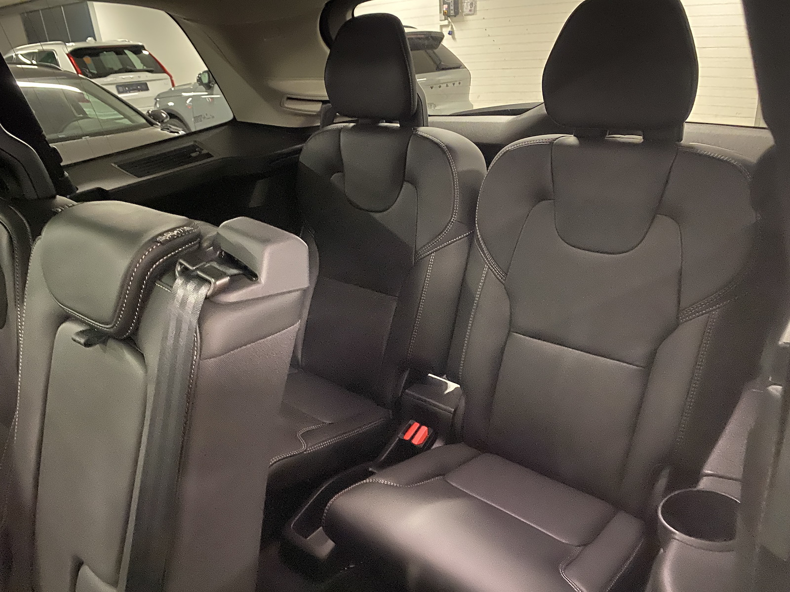 VOLVO XC90 2.0 T8 TE XCLUSIVE Edition Dark eAWD-image-9