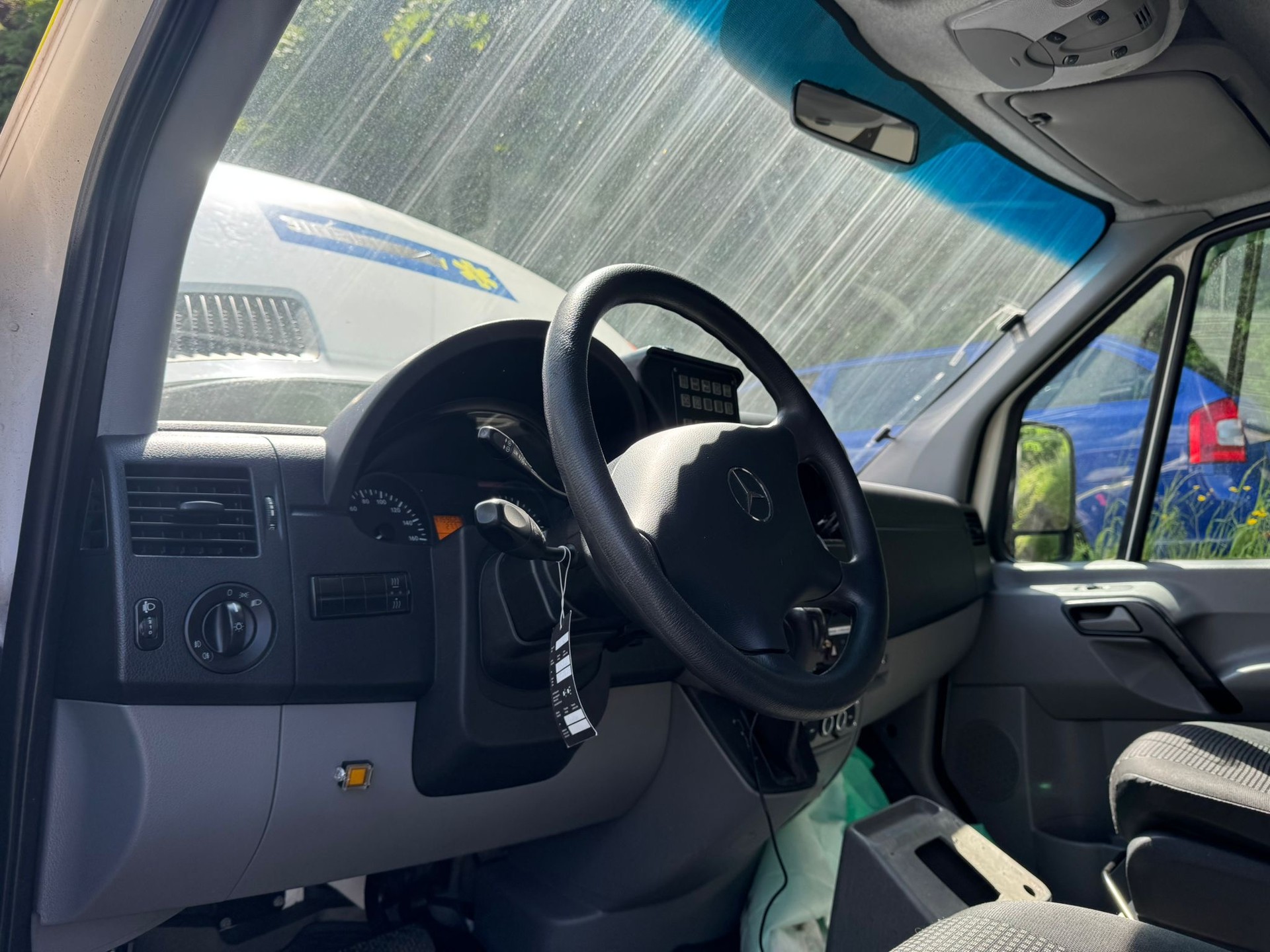MERCEDES-BENZ Sprinter 318 CDI Kompakt Ambulanz-image-3