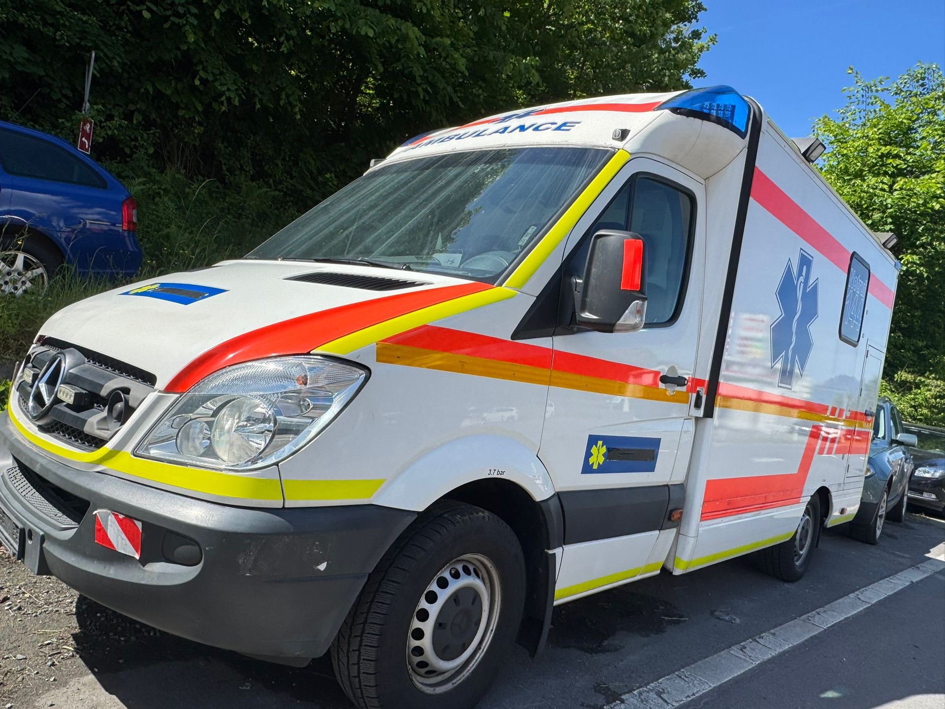 MERCEDES-BENZ Sprinter 318 CDI Kompakt Ambulanz-image-1