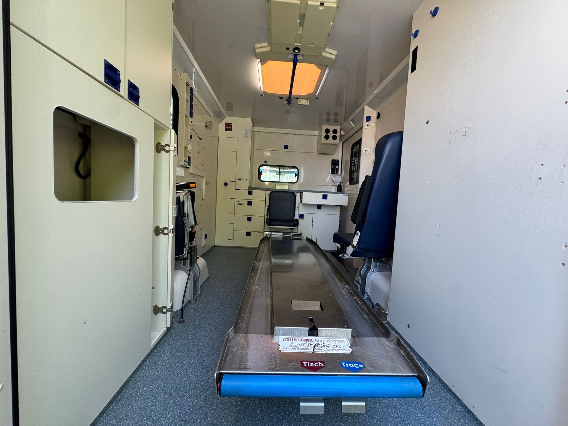 MERCEDES-BENZ Sprinter 318 CDI Kompakt Ambulanz-image-2