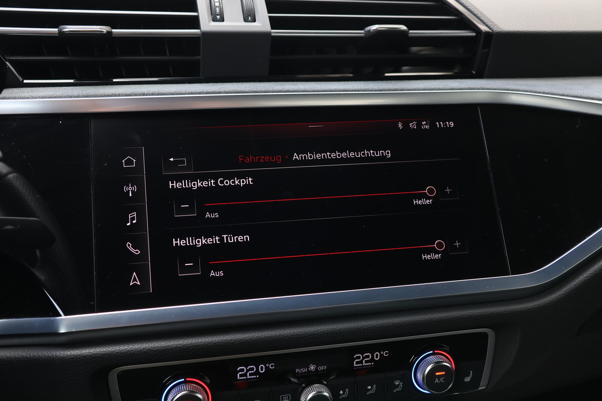 AUDI Q3 40 TDI S line quattro S-tronic (CH)-image-25