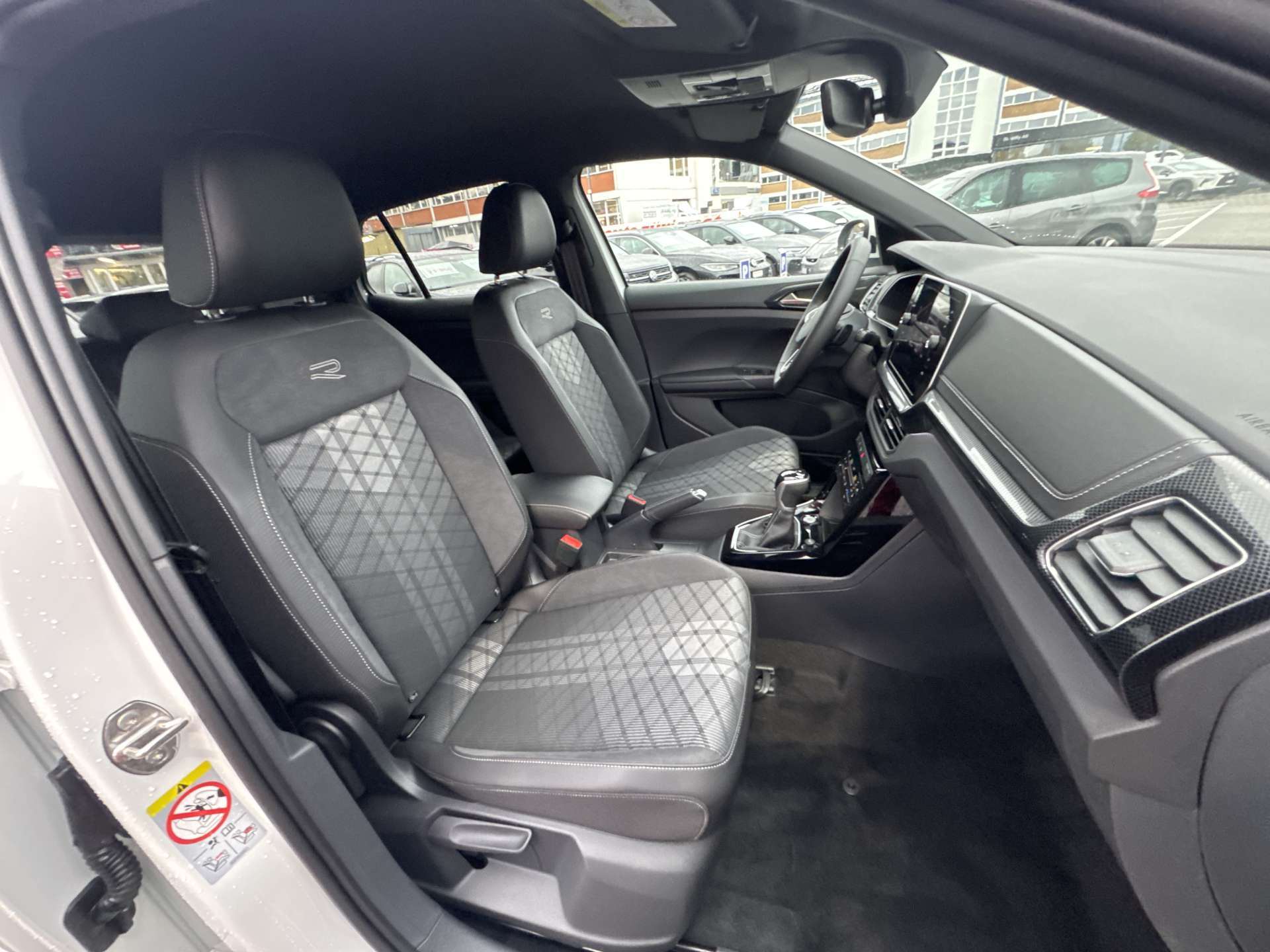 VW T-Cross 1.5 TSi EVO ACT R-Line DSG-Automat-image-12