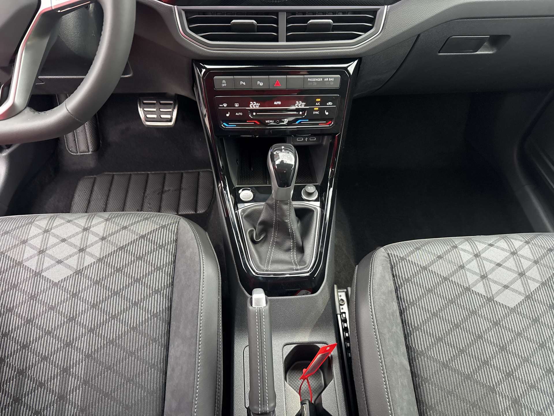 VW T-Cross 1.5 TSi EVO ACT R-Line DSG-Automat-image-11