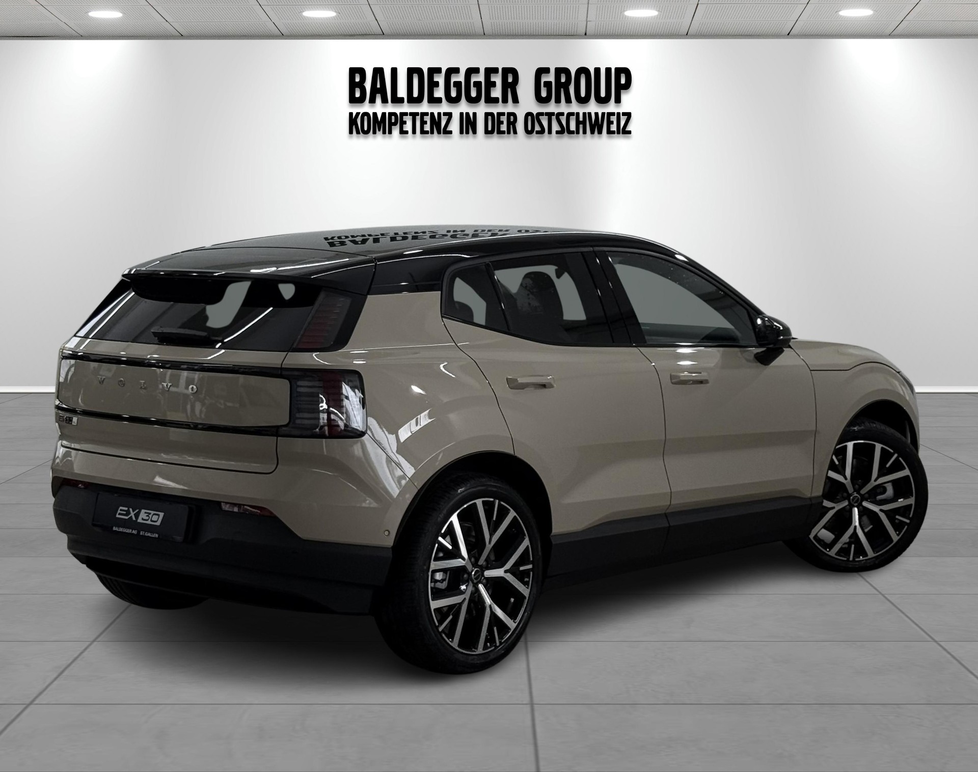 VOLVO EX 30 E60 Twin Ultra Performanc-image-1