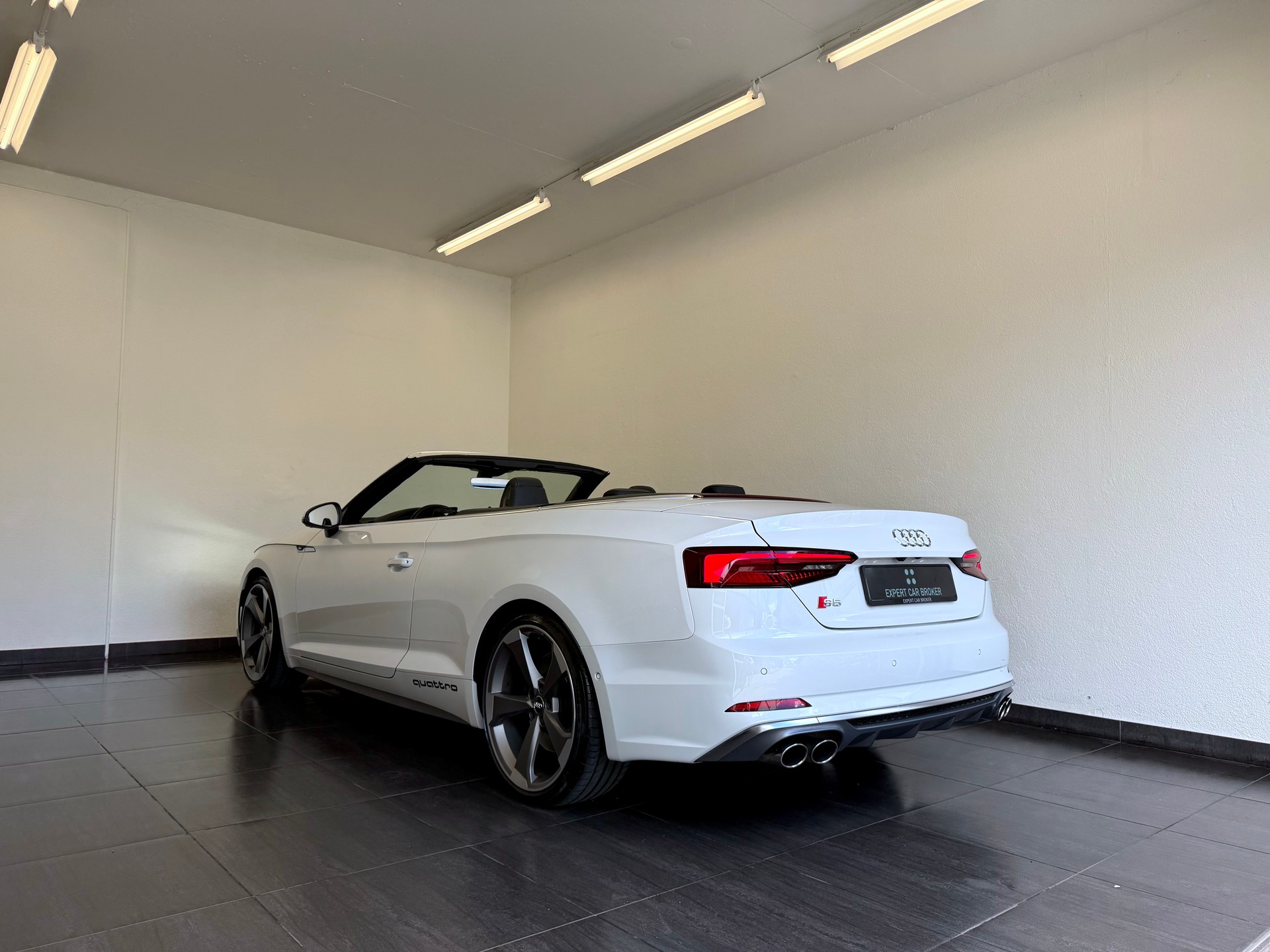AUDI S5 Cabriolet 3.0 TFSI quattro tiptronic-image-9