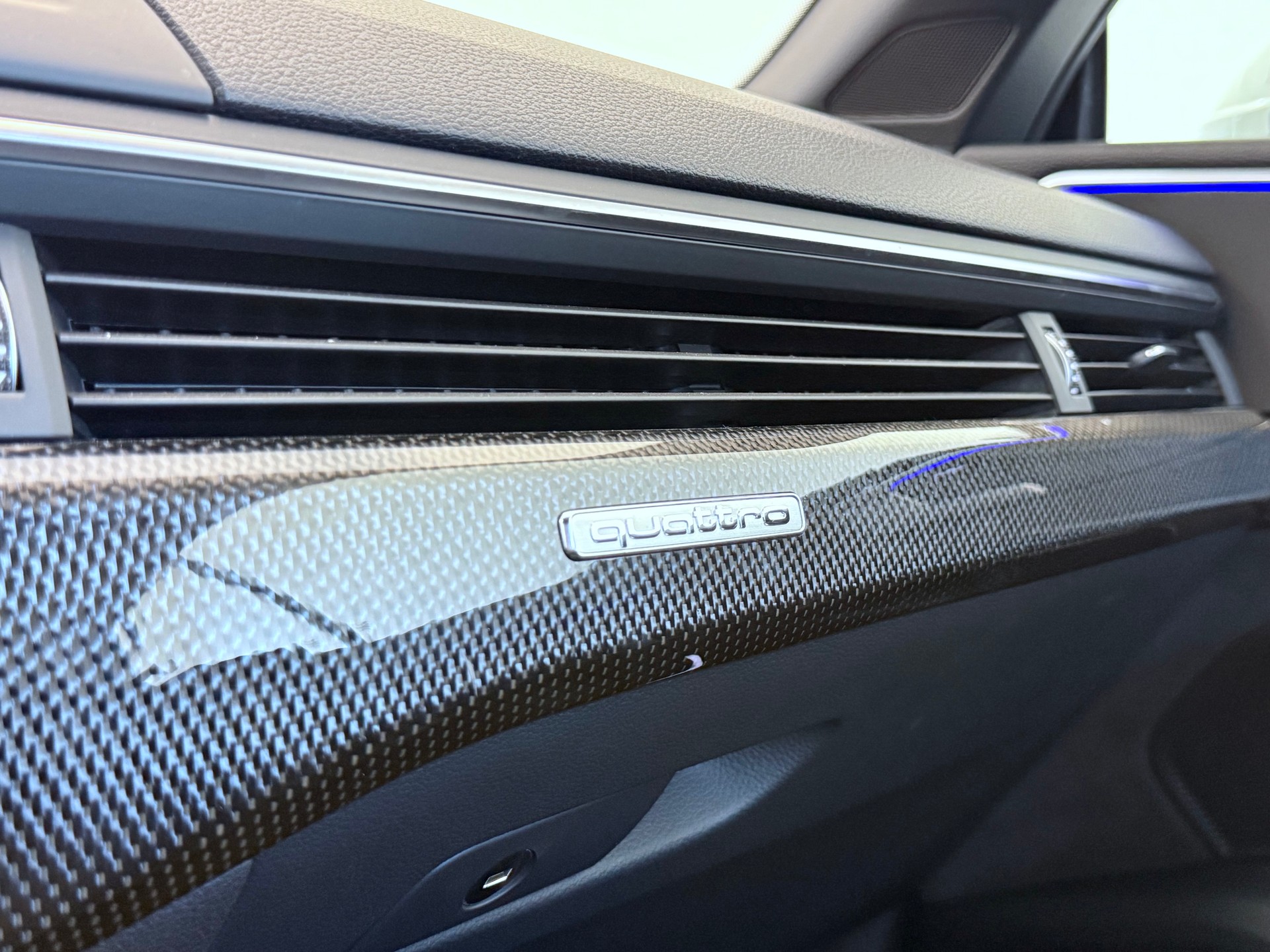 AUDI S5 Cabriolet 3.0 TFSI quattro tiptronic-image-26