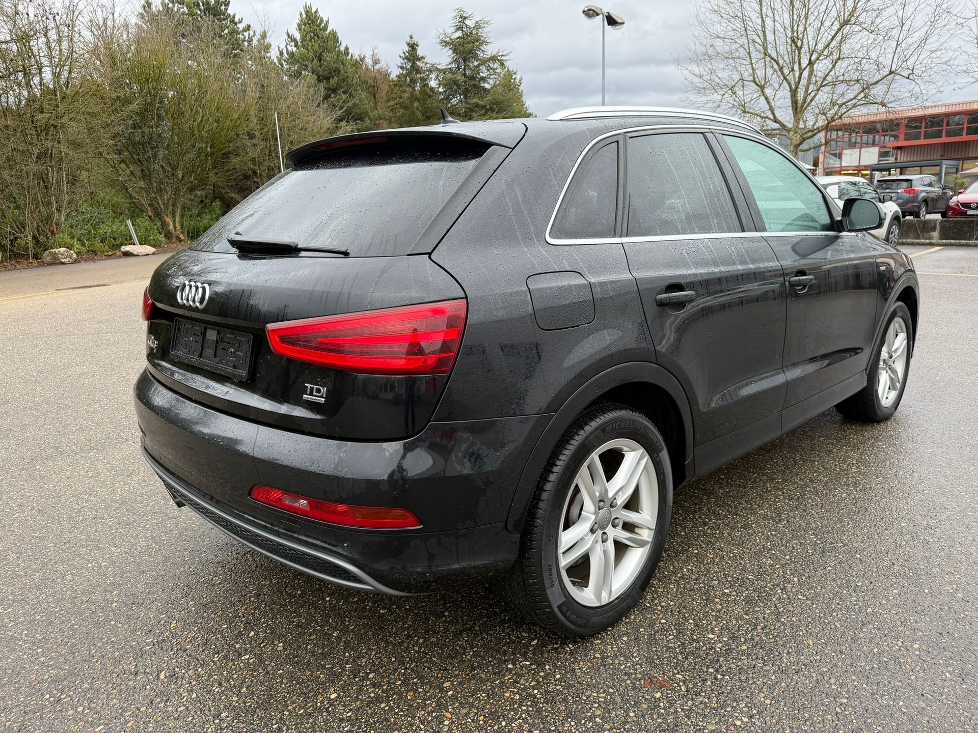 AUDI Q3 2.0 TDI quattro S-tronic-image-5