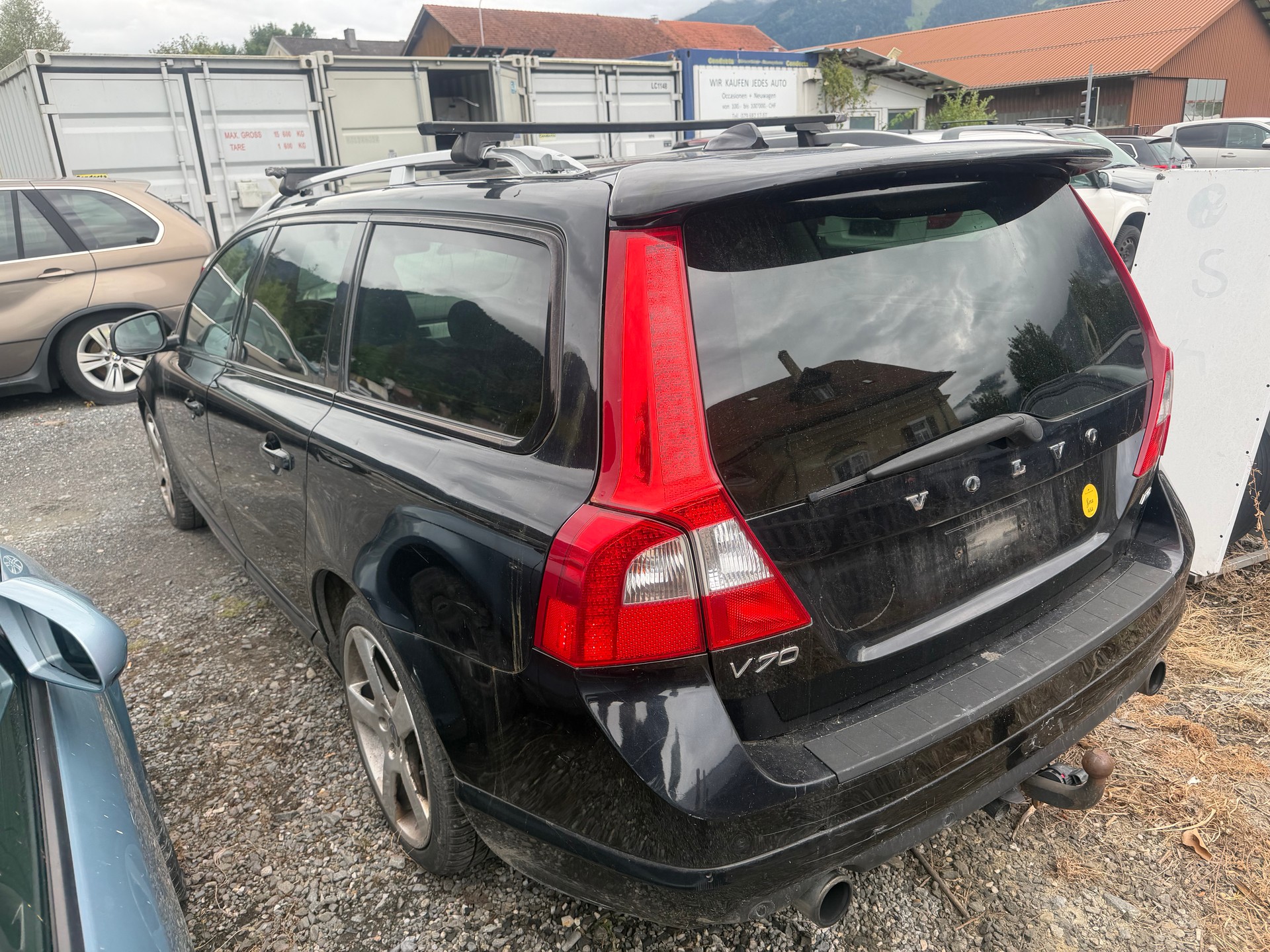 VOLVO R- Design-image-3