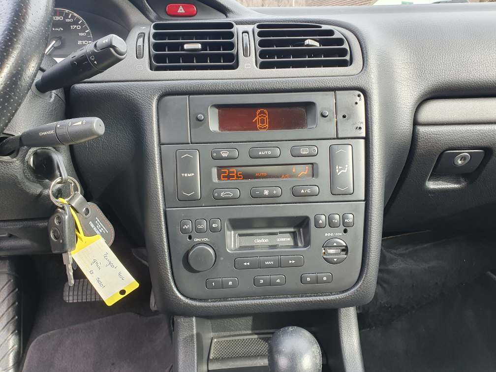 PEUGEOT 406 3.0 V6 Coupé Pininfarina-image-14