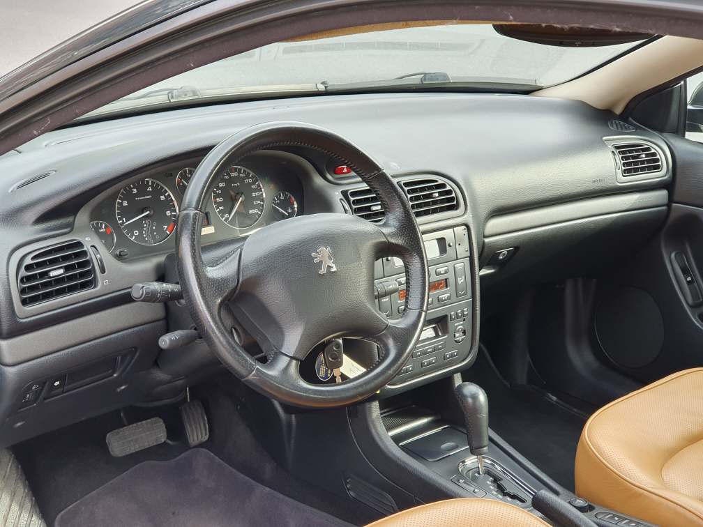 PEUGEOT 406 3.0 V6 Coupé Pininfarina-image-11
