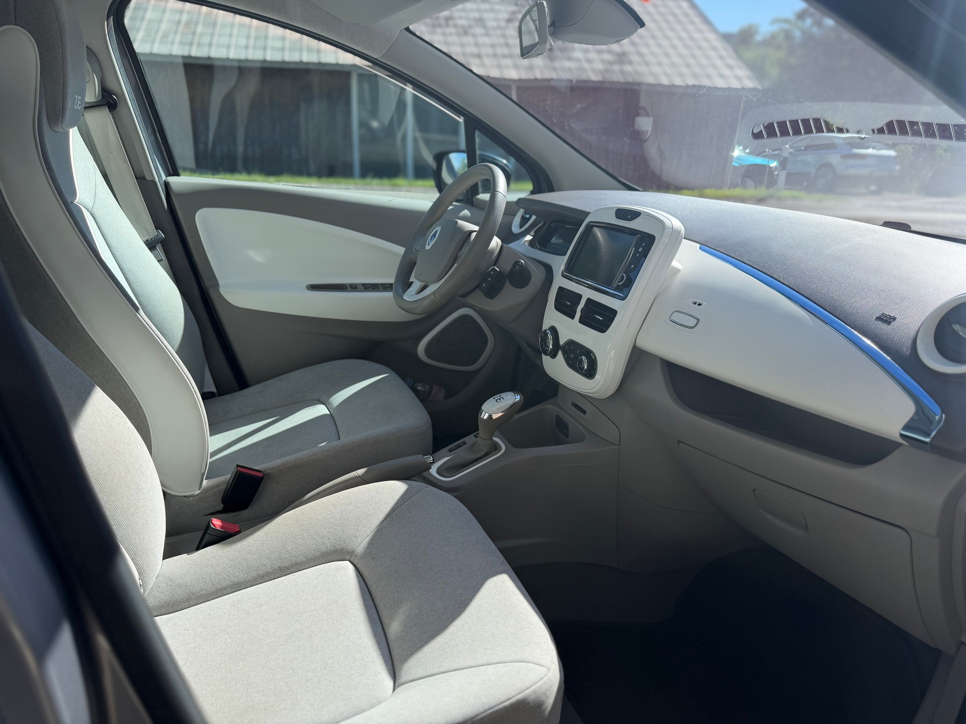 RENAULT Zoe Intens Q210 (Batterie inkl. nicht in Miete)ab MFK und Service in top Zustand-image-5