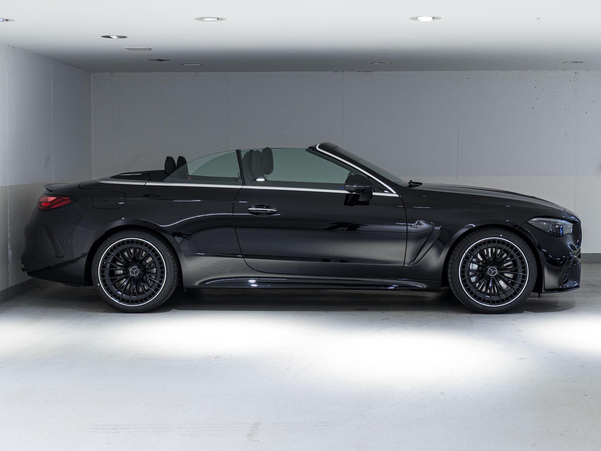 MERCEDES-BENZ CLE 53 AMG 4MATIC+ Cabriolet-image-1