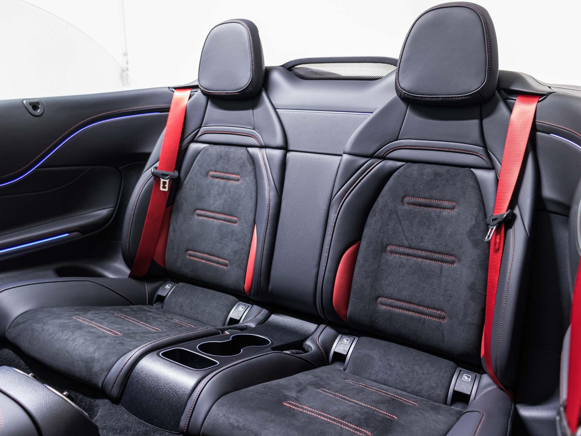 MERCEDES-BENZ CLE 53 AMG 4MATIC+ Cabriolet-image-7