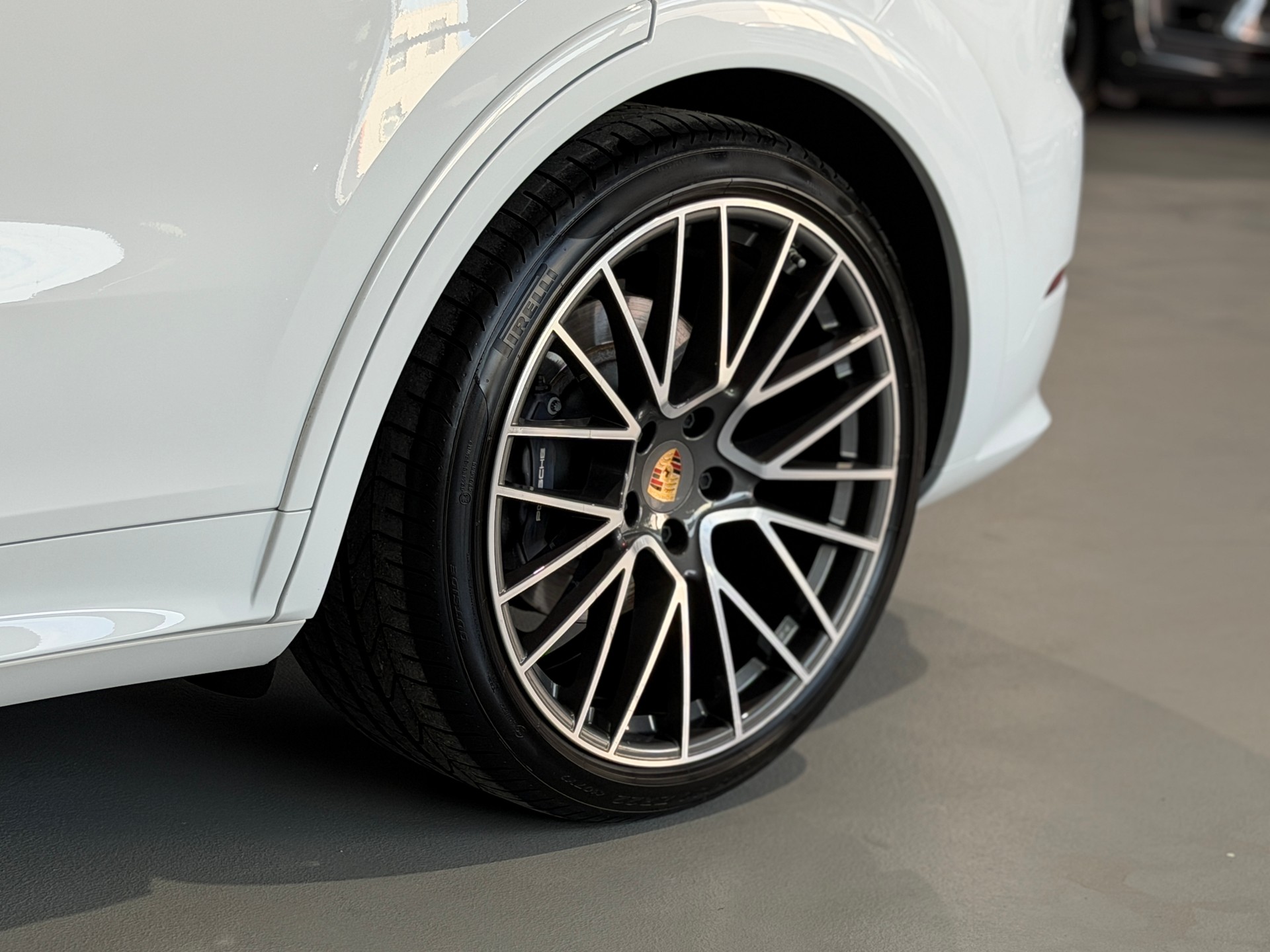 PORSCHE Cayenne Coupé E-Hybrid (CH) inkl. Approved Garantie-image-19