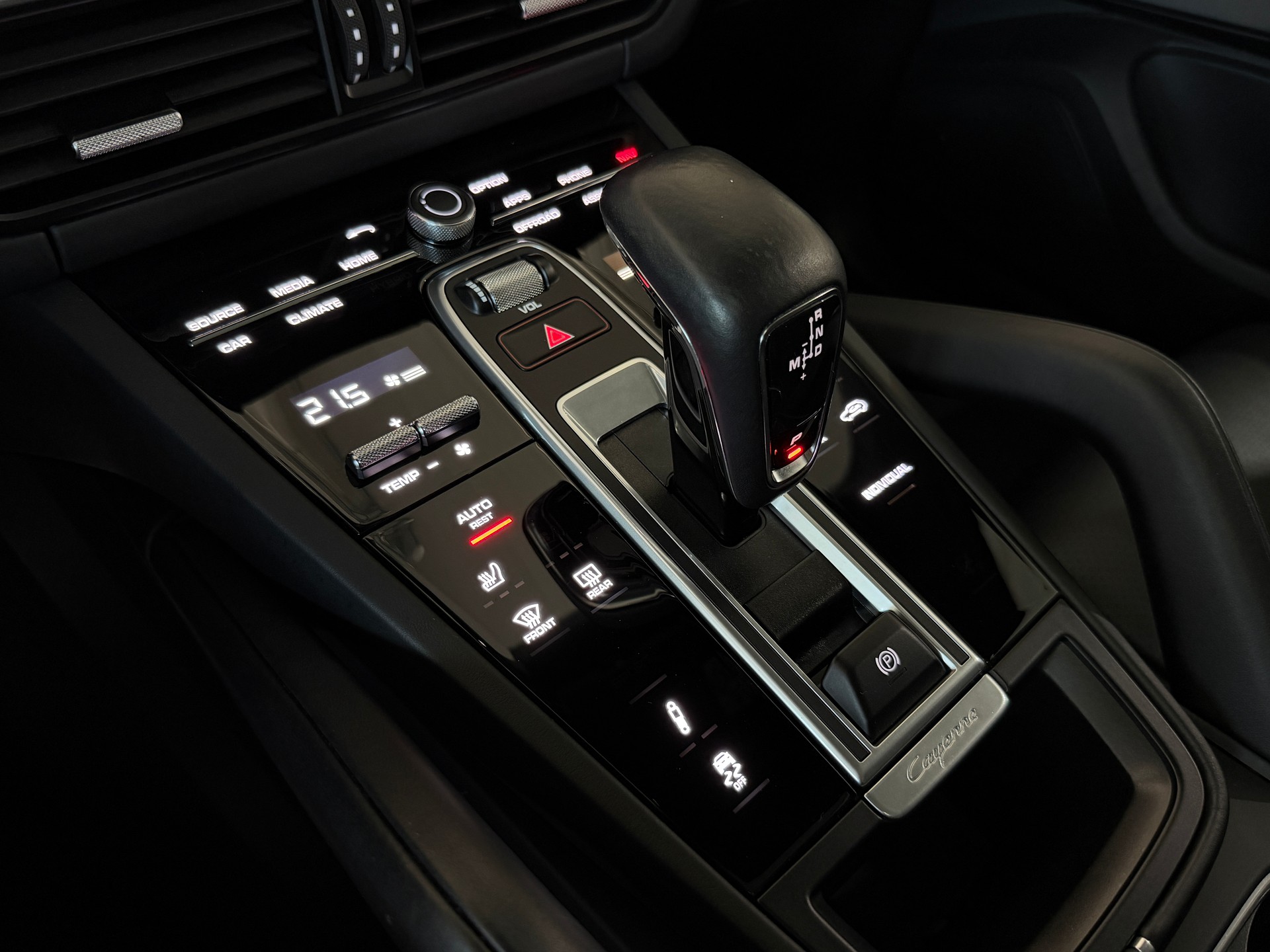 PORSCHE Cayenne Coupé E-Hybrid (CH) inkl. Approved Garantie-image-9