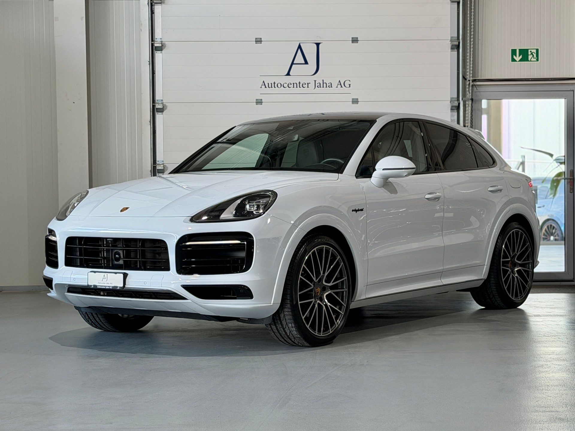 PORSCHE Cayenne Coupé E-Hybrid (CH) inkl. Approved Garantie-image-2