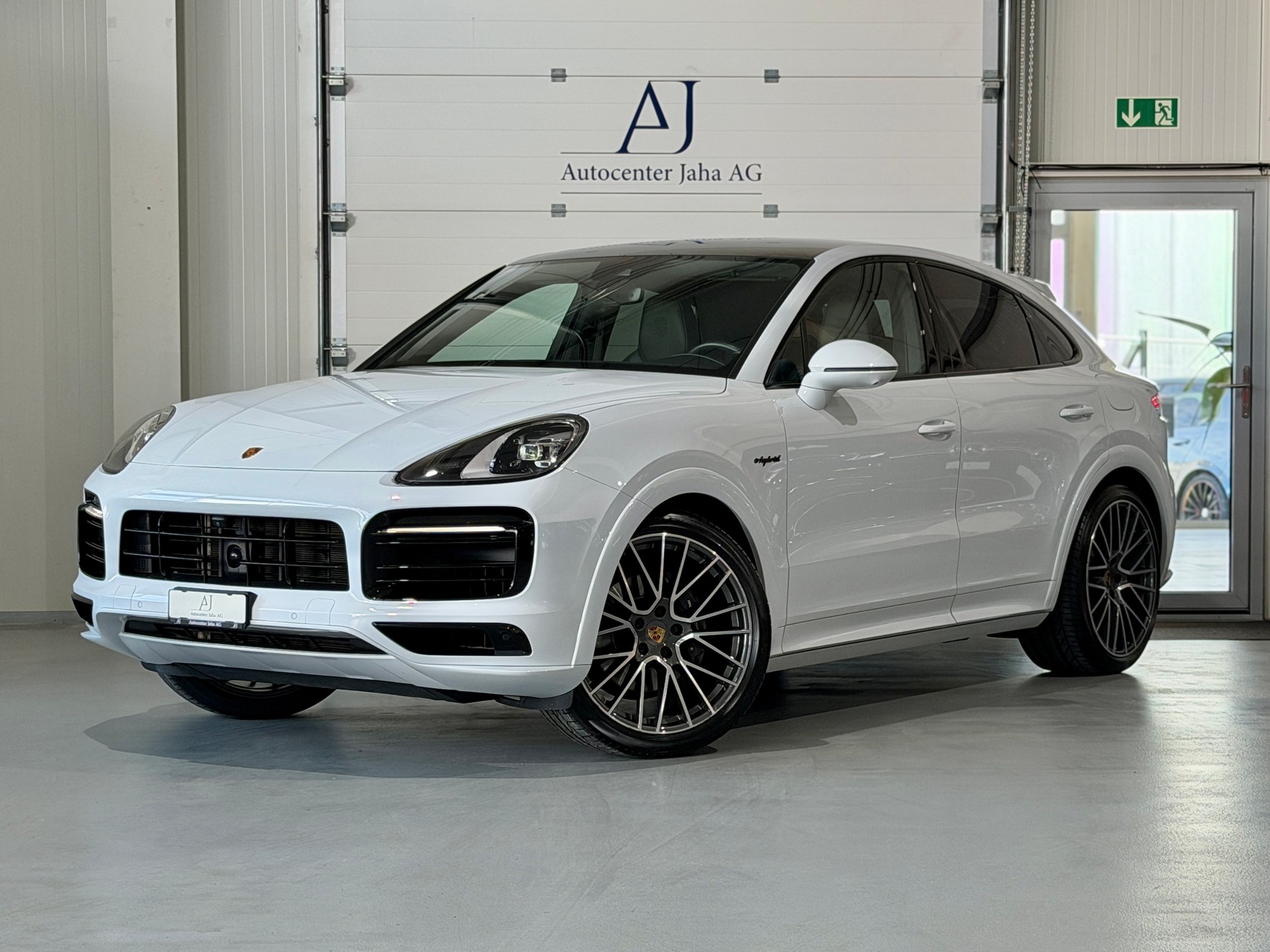 PORSCHE Cayenne Coupé E-Hybrid (CH) inkl. Approved Garantie-image-0