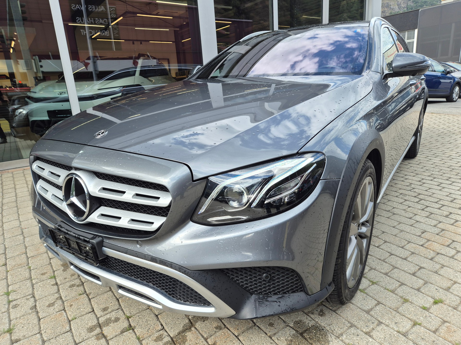 MERCEDES-BENZ E 220 d All-Terrain Avantgarde 4Matic 9G-Tronic-image-0