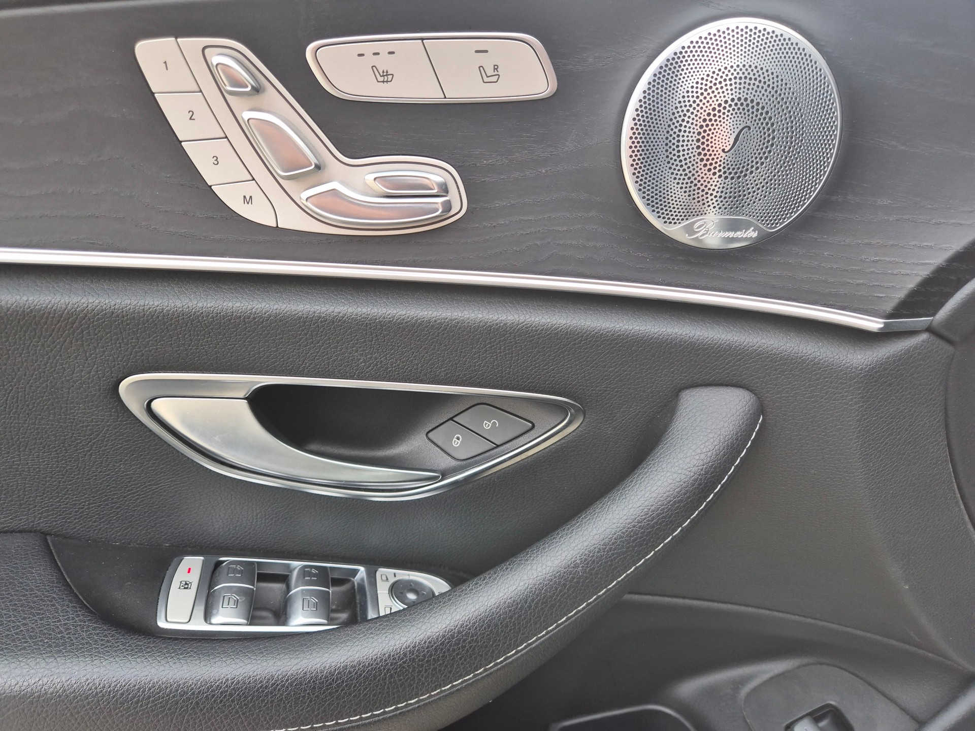 MERCEDES-BENZ E 220 d All-Terrain Avantgarde 4Matic 9G-Tronic-image-7