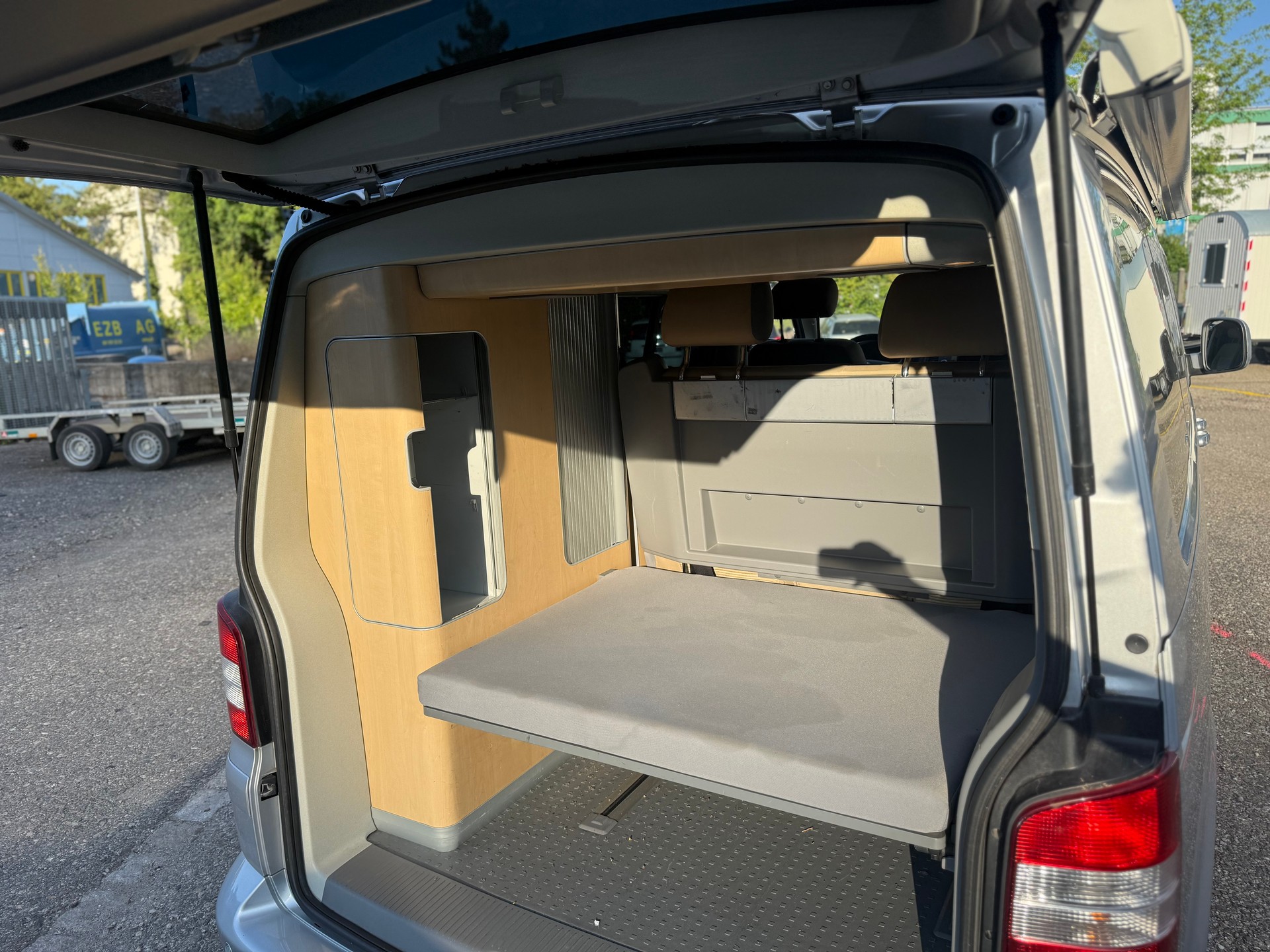 VW T5 California/ Wohnwagen-image-7