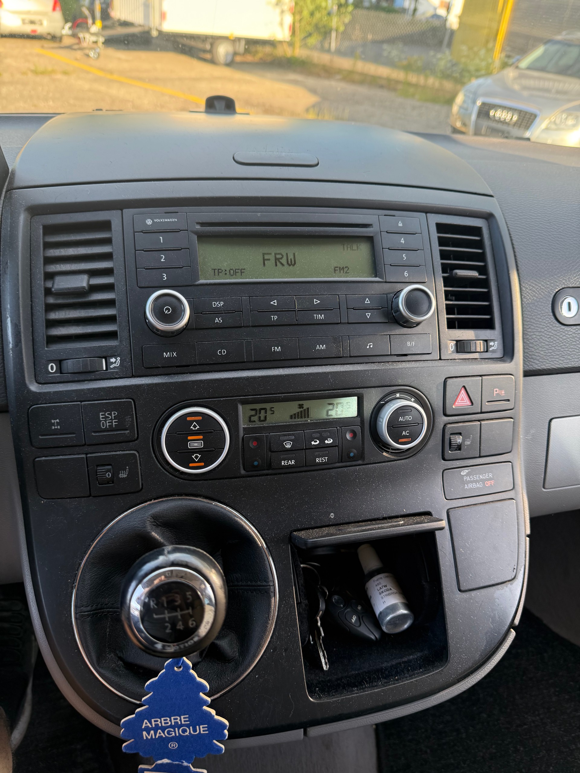 VW T5 California/ Wohnwagen-image-12