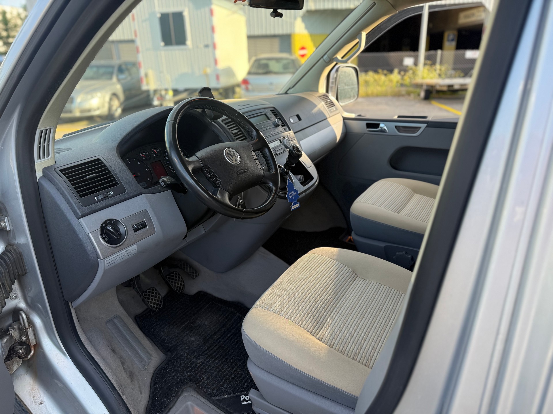 VW T5 California/ Wohnwagen-image-9