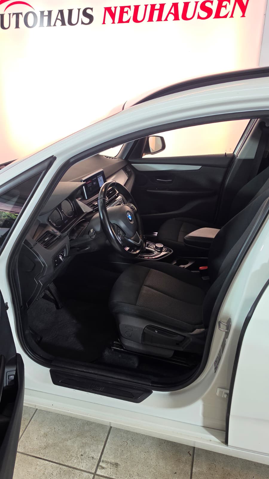 BMW 218d xDrive Gran Tourer Steptronic SCHWEIZER FAHRZEUG, FRISCH AB MFK UND FRISCH AB SERVICE-image-9