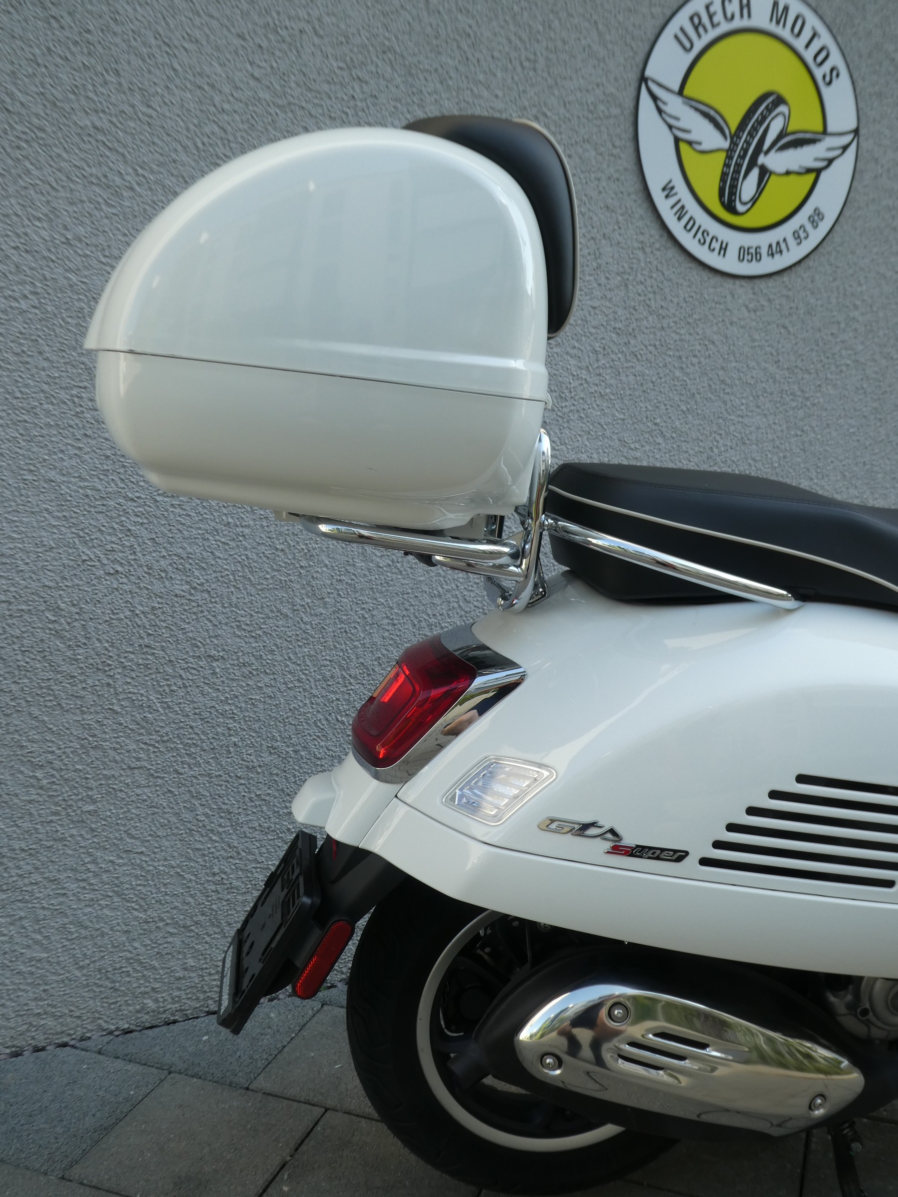 PIAGGIO Vespa GTS 300 Super ABS-showroom-element-2