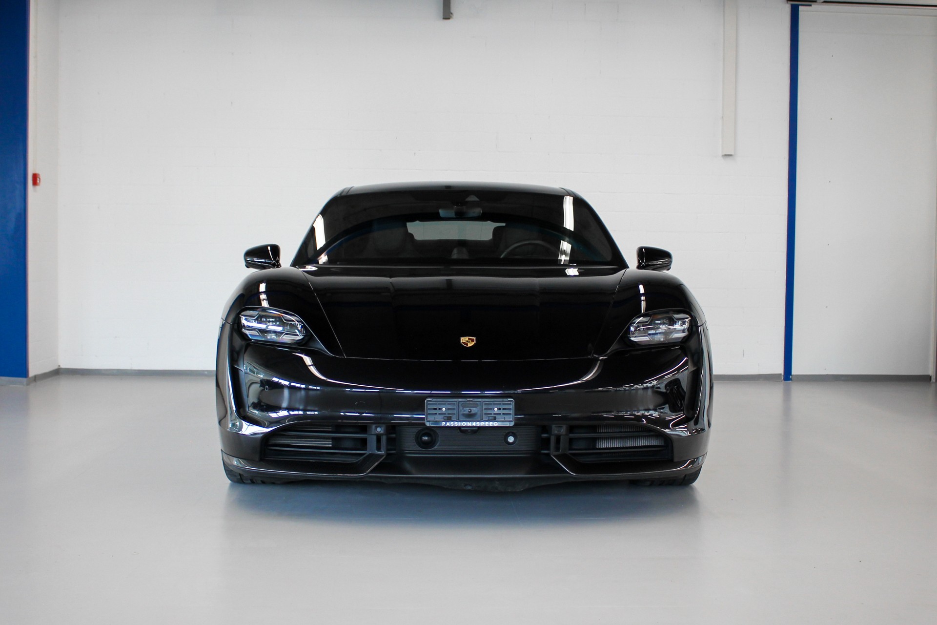 PORSCHE Taycan Turbo S-image-0