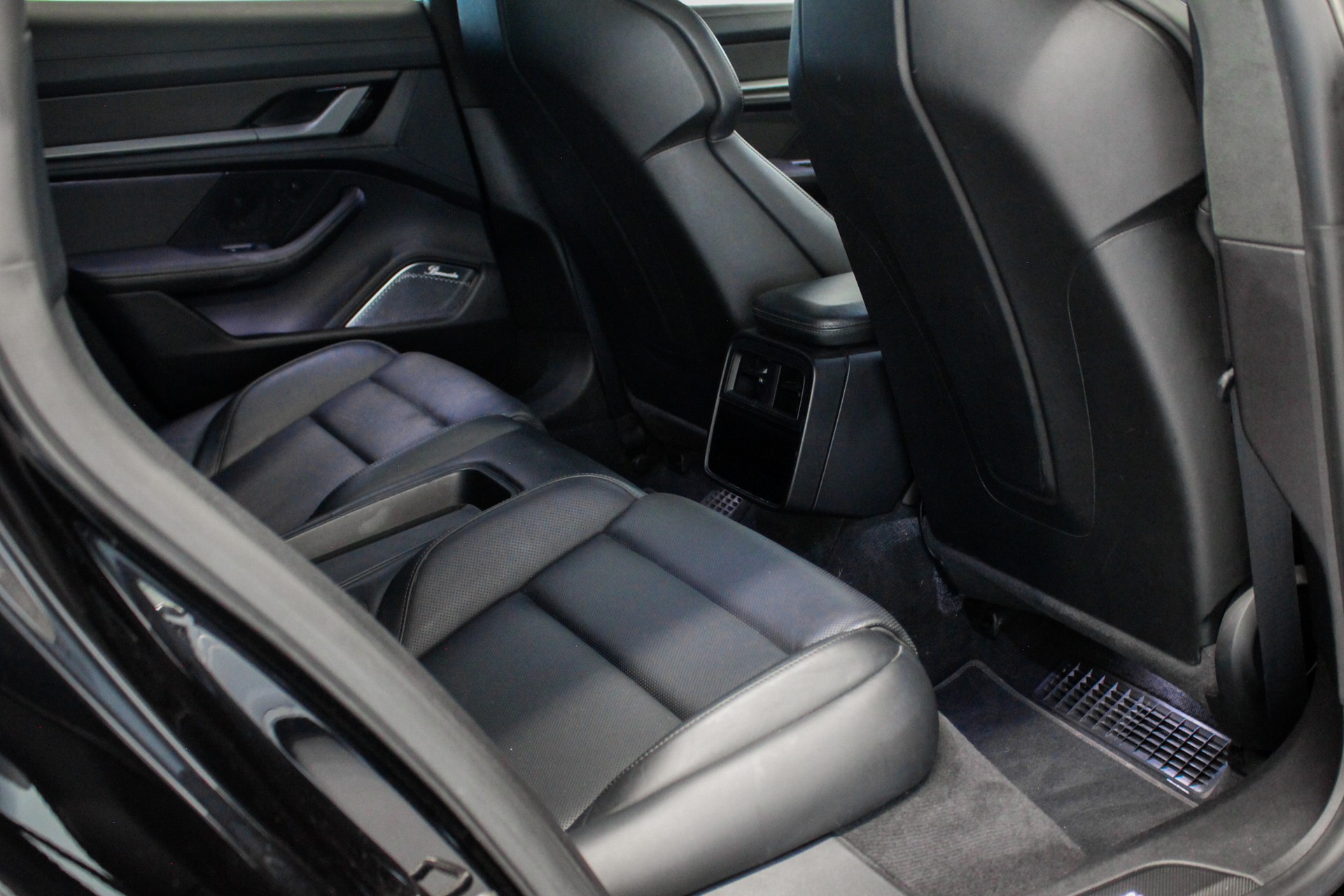 PORSCHE Taycan Turbo S-image-17