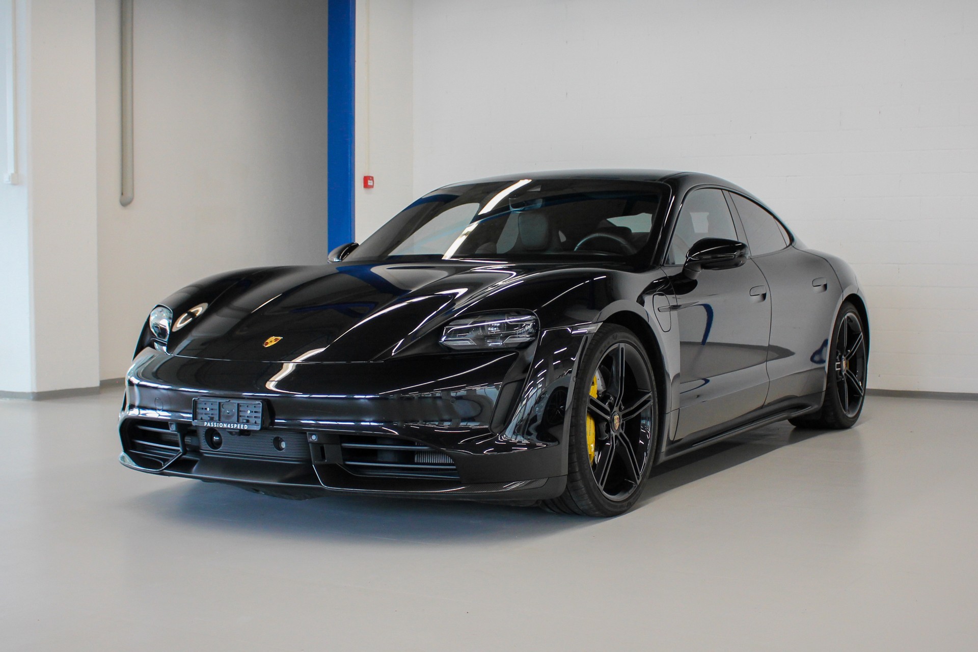 PORSCHE Taycan Turbo S-image-1