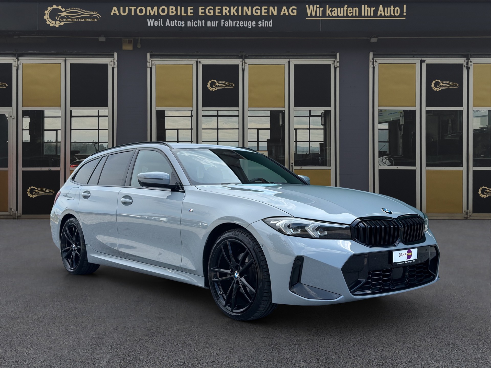 BMW 320d xDrive 48V Touring Steptronic M Sport-image-2