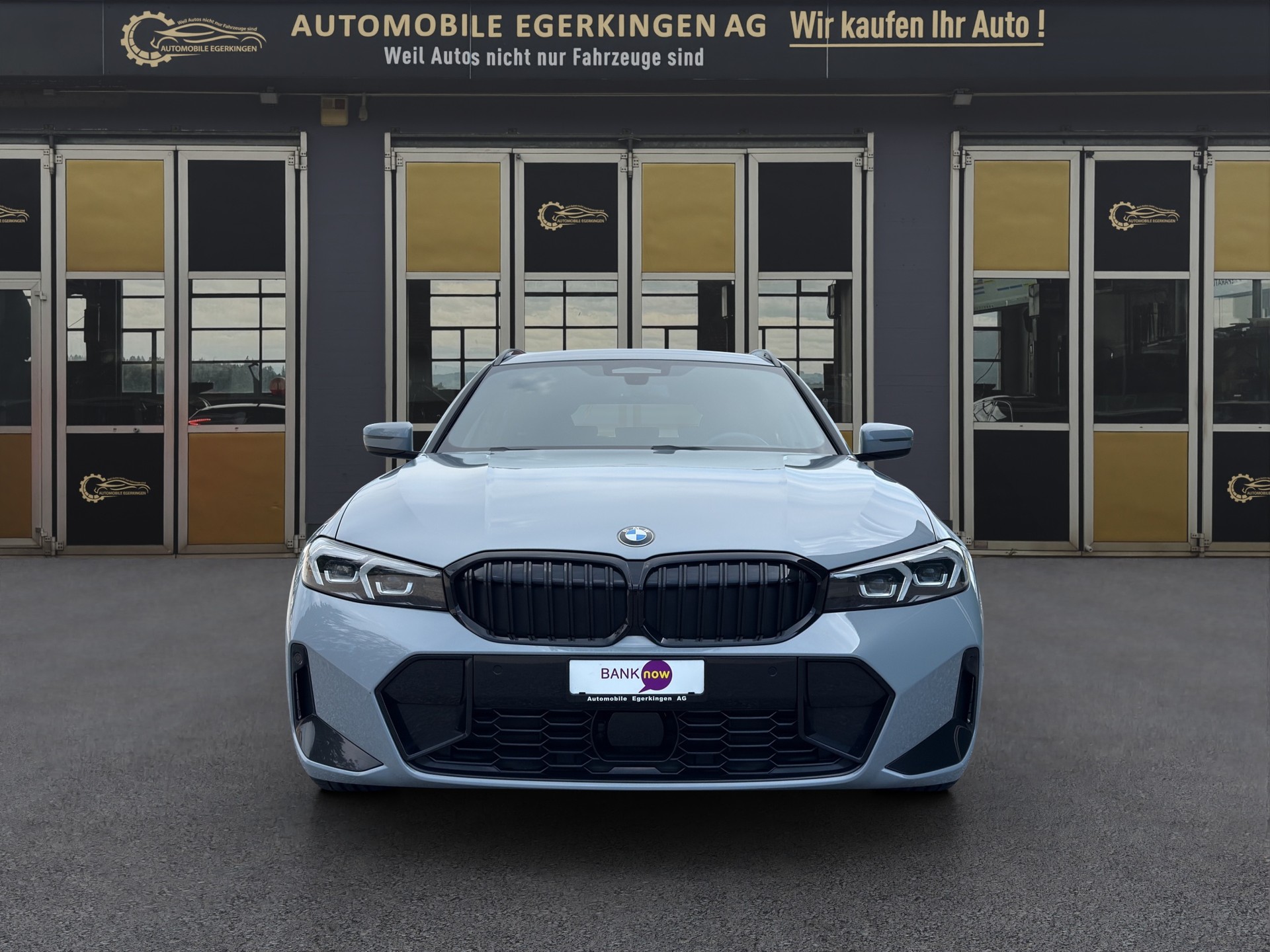 BMW 320d xDrive 48V Touring Steptronic M Sport-image-1