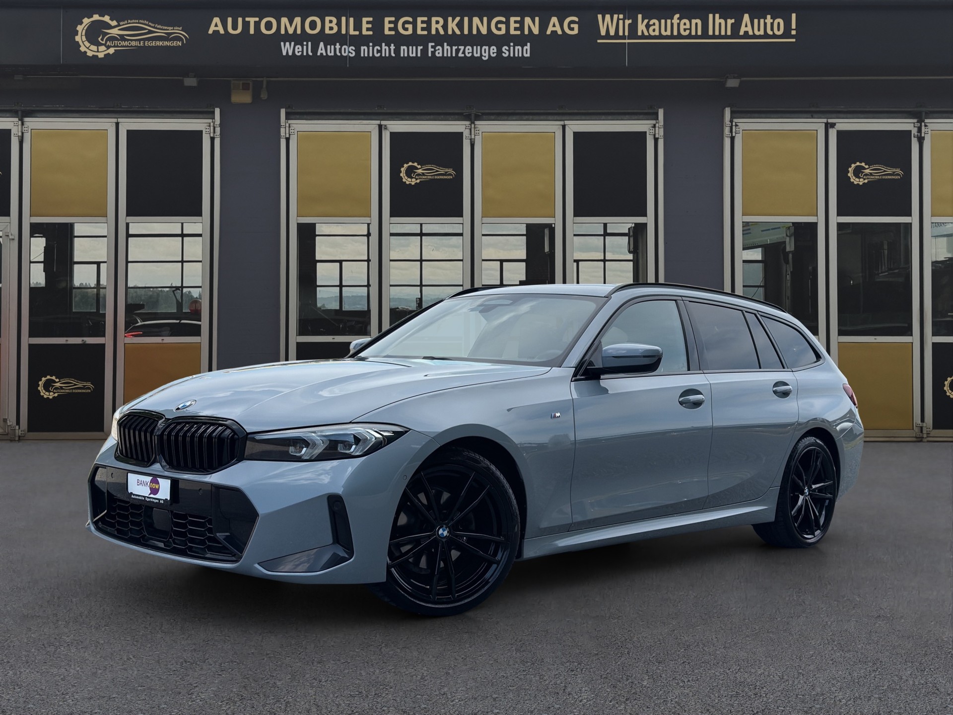 BMW 320d xDrive 48V Touring Steptronic M Sport-image-0