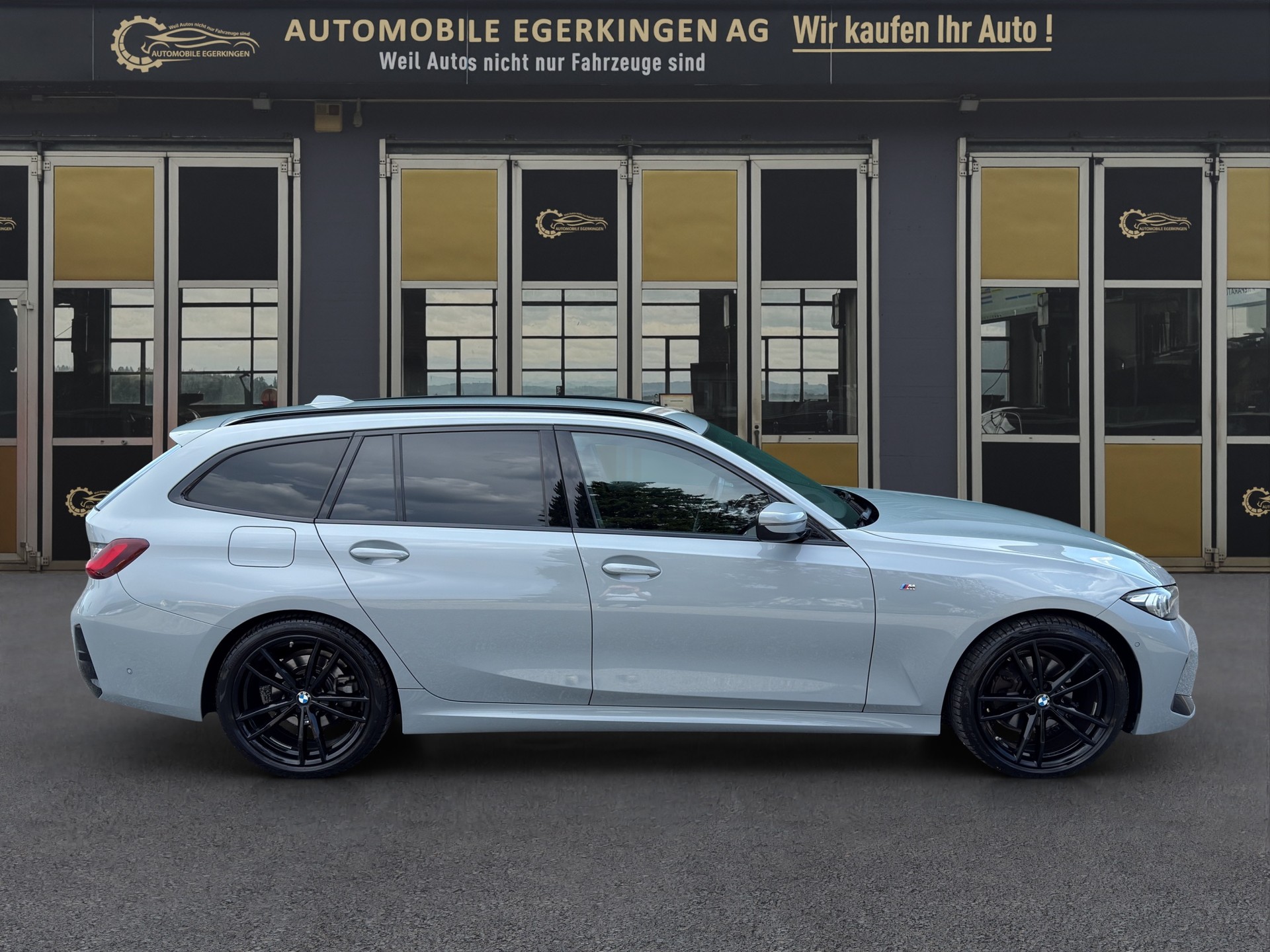 BMW 320d xDrive 48V Touring Steptronic M Sport-image-3