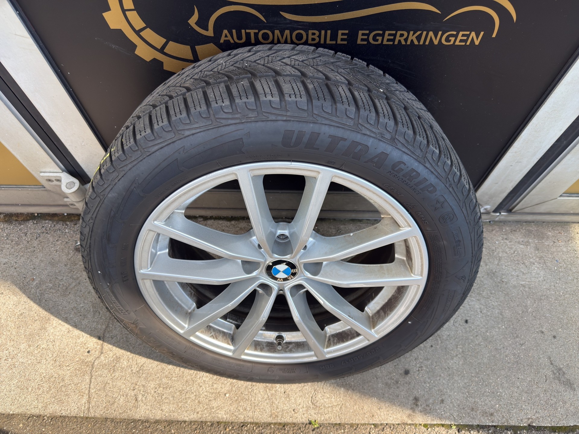 BMW 320d xDrive 48V Touring Steptronic M Sport-image-17