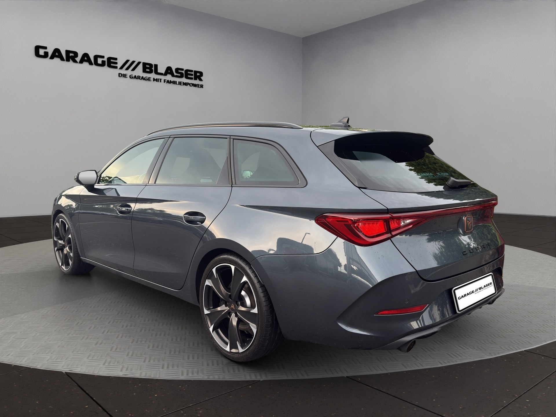 CUPRA LEON ST 2.0 TSI VZ DSG-image-2