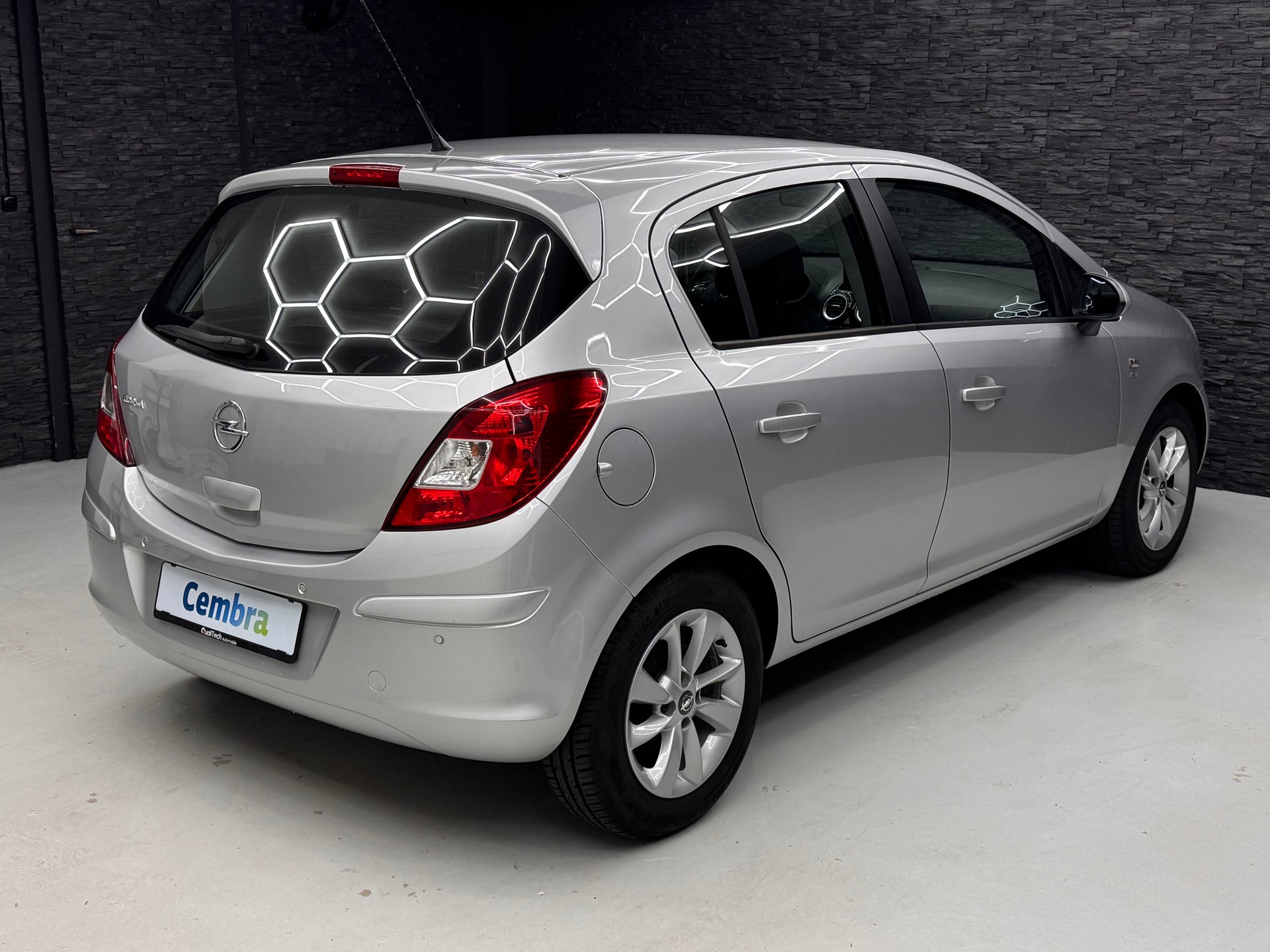 OPEL Corsa 1.4 TP Color Edition-image-3