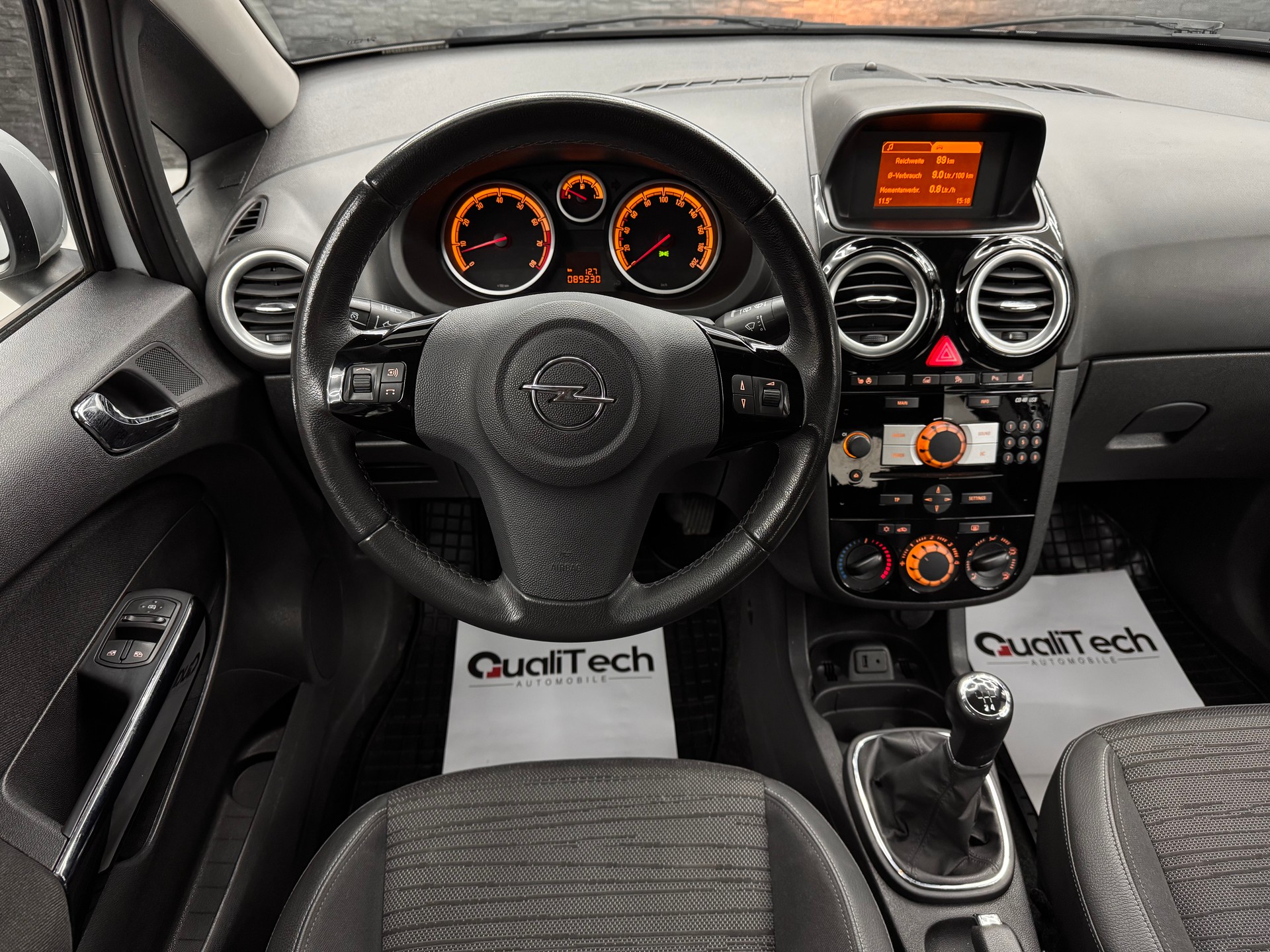 OPEL Corsa 1.4 TP Color Edition-image-11