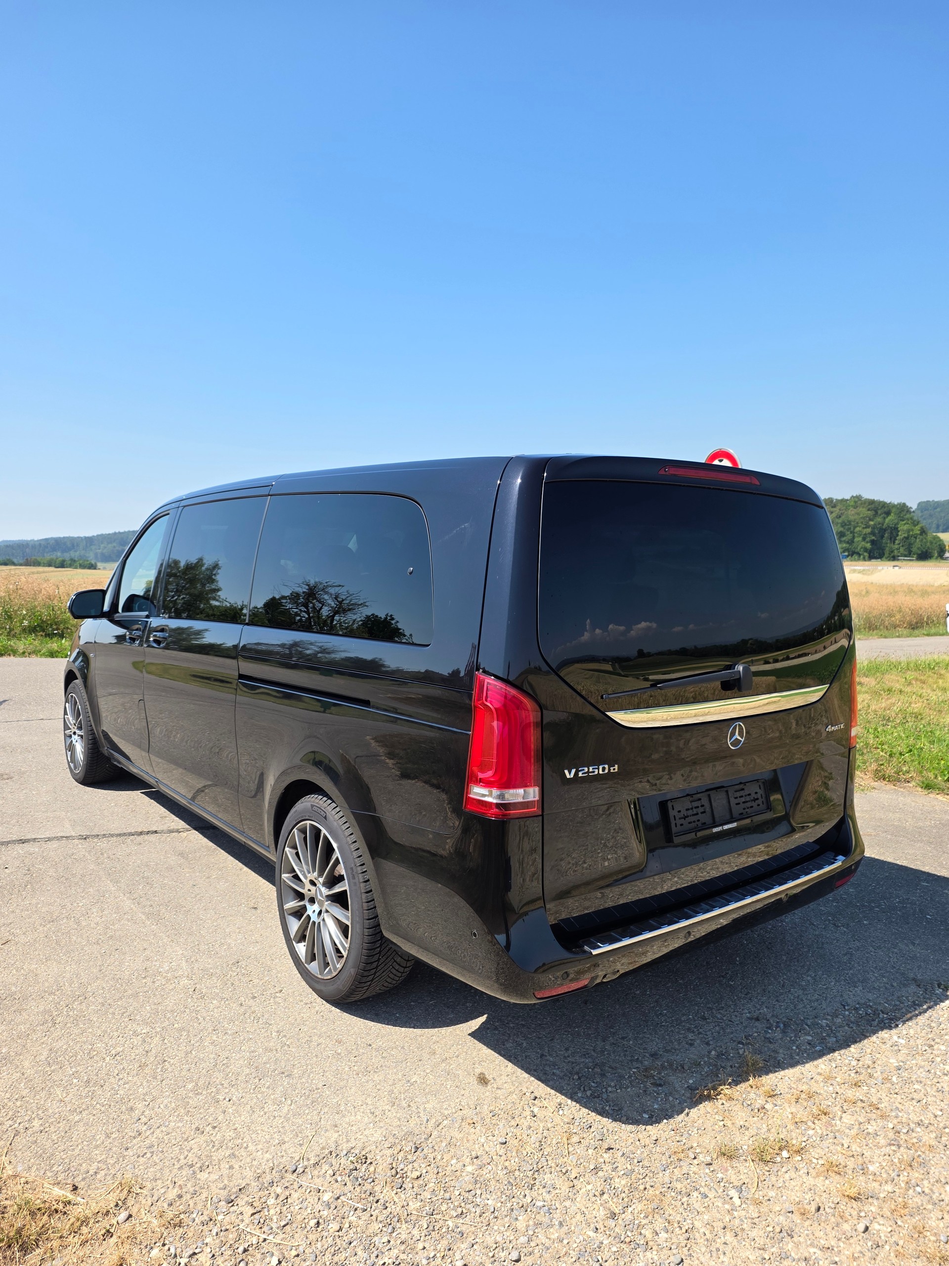 MERCEDES-BENZ V 250 d Avantgarde extralang 4M 7G-Tronic-image-6