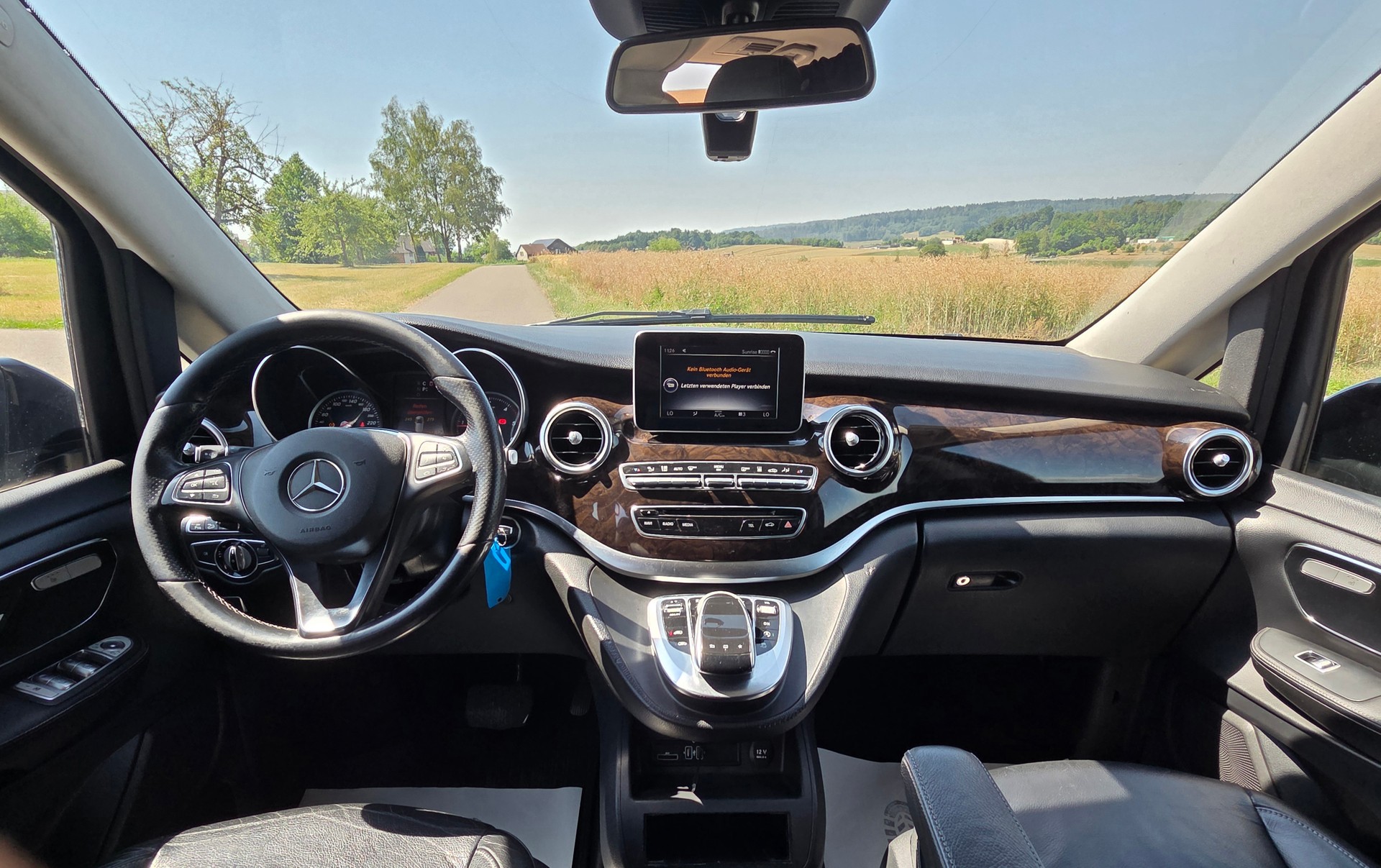MERCEDES-BENZ V 250 d Avantgarde extralang 4M 7G-Tronic-image-10